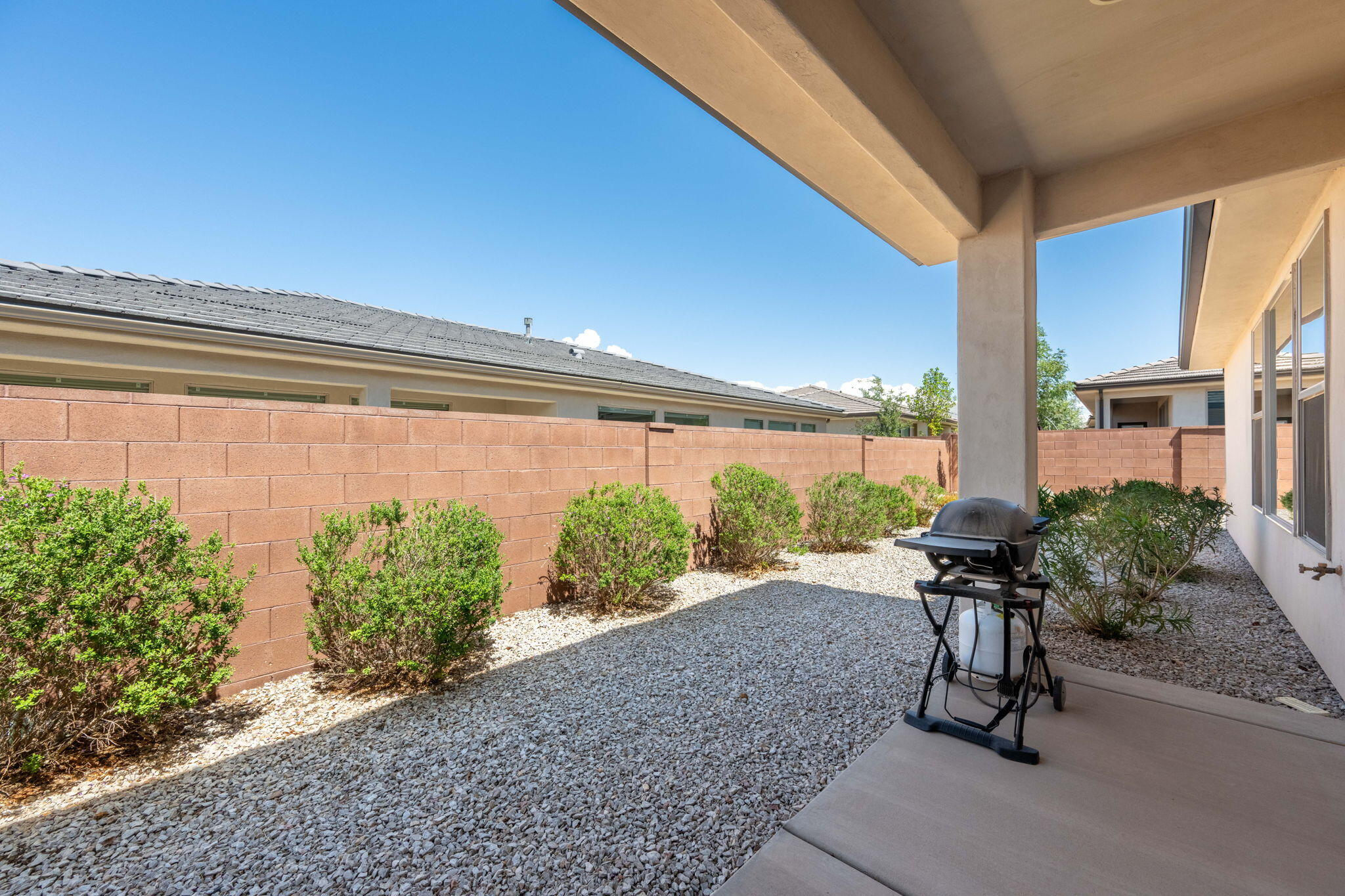 DESERT VISTA - Residential