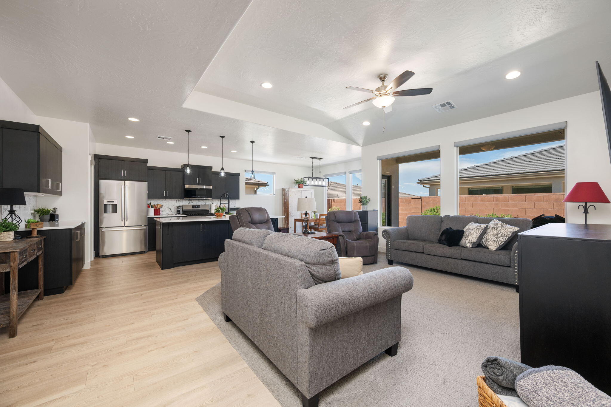 DESERT VISTA - Residential