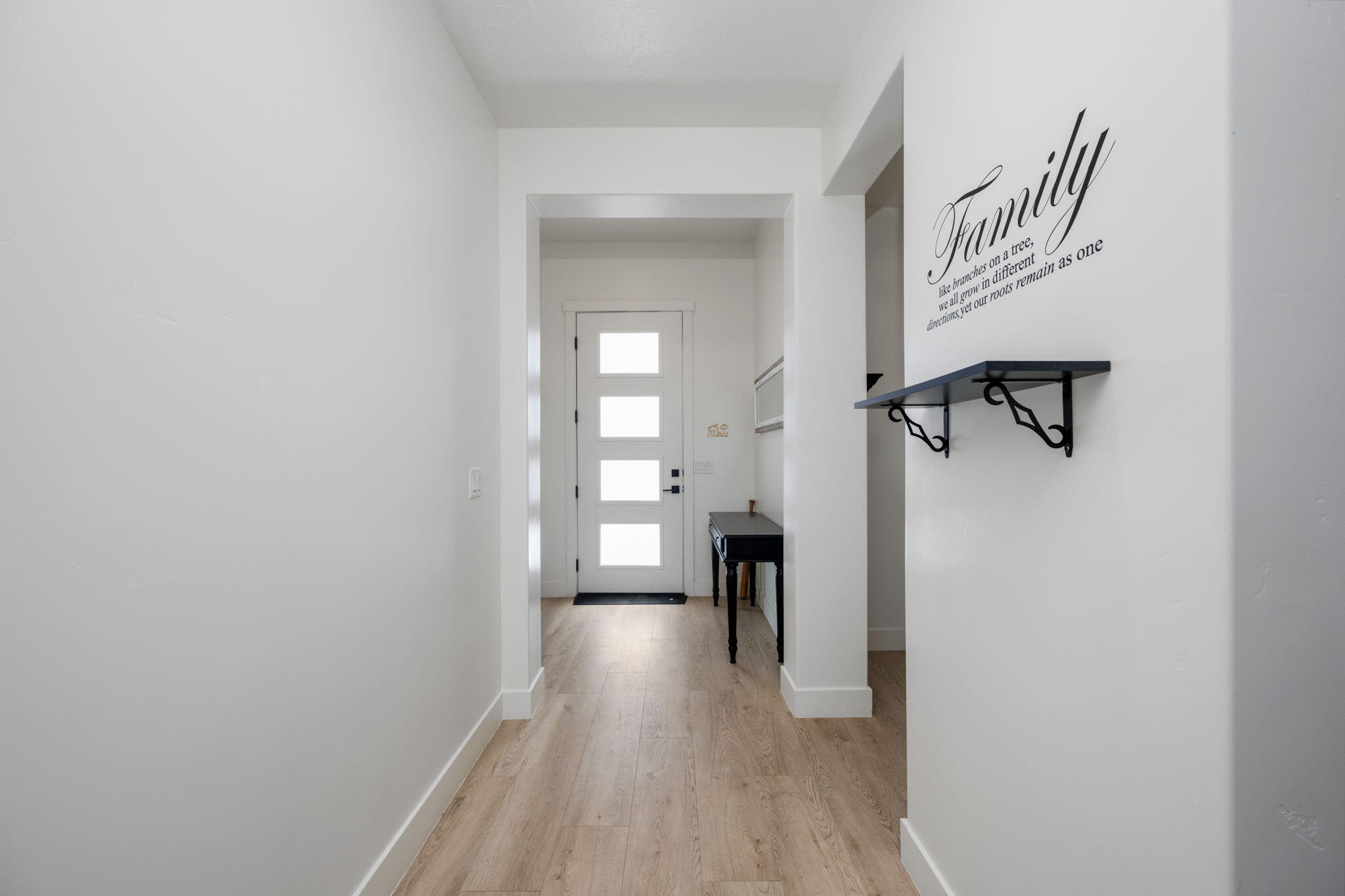 DESERT VISTA - Residential