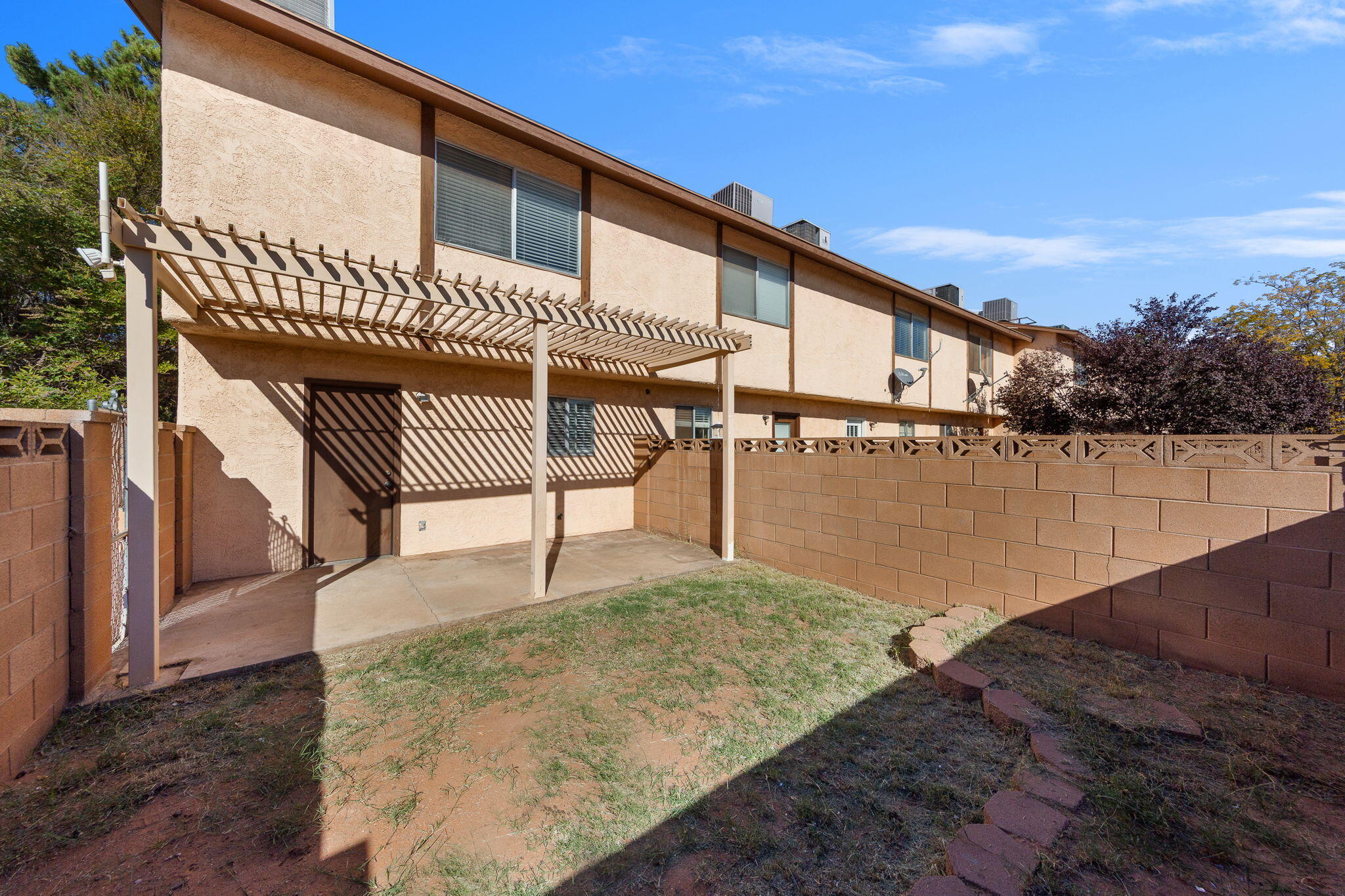 COLOR VIEW TOWNHOMES - Residential