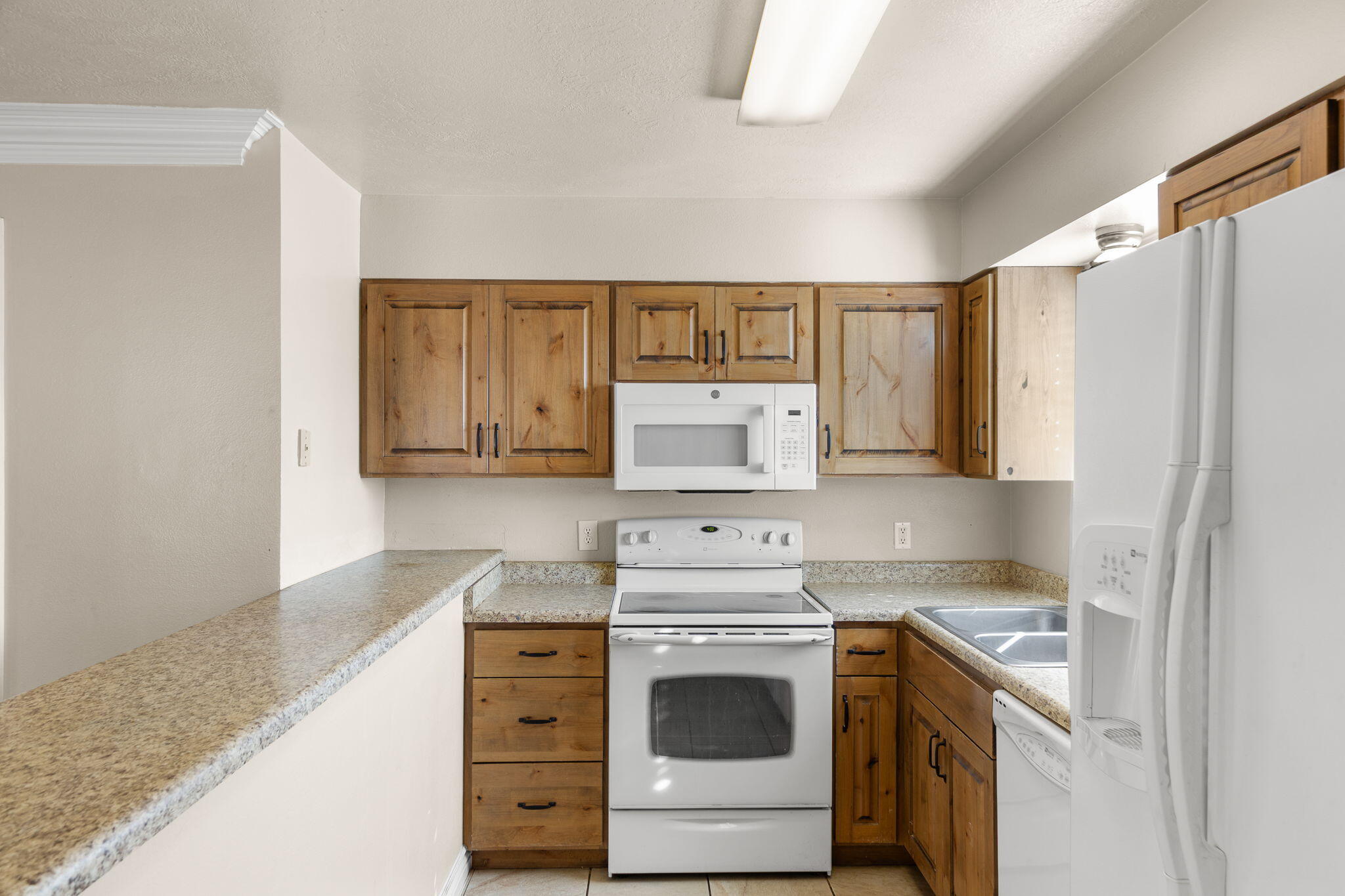 COLOR VIEW TOWNHOMES - Residential