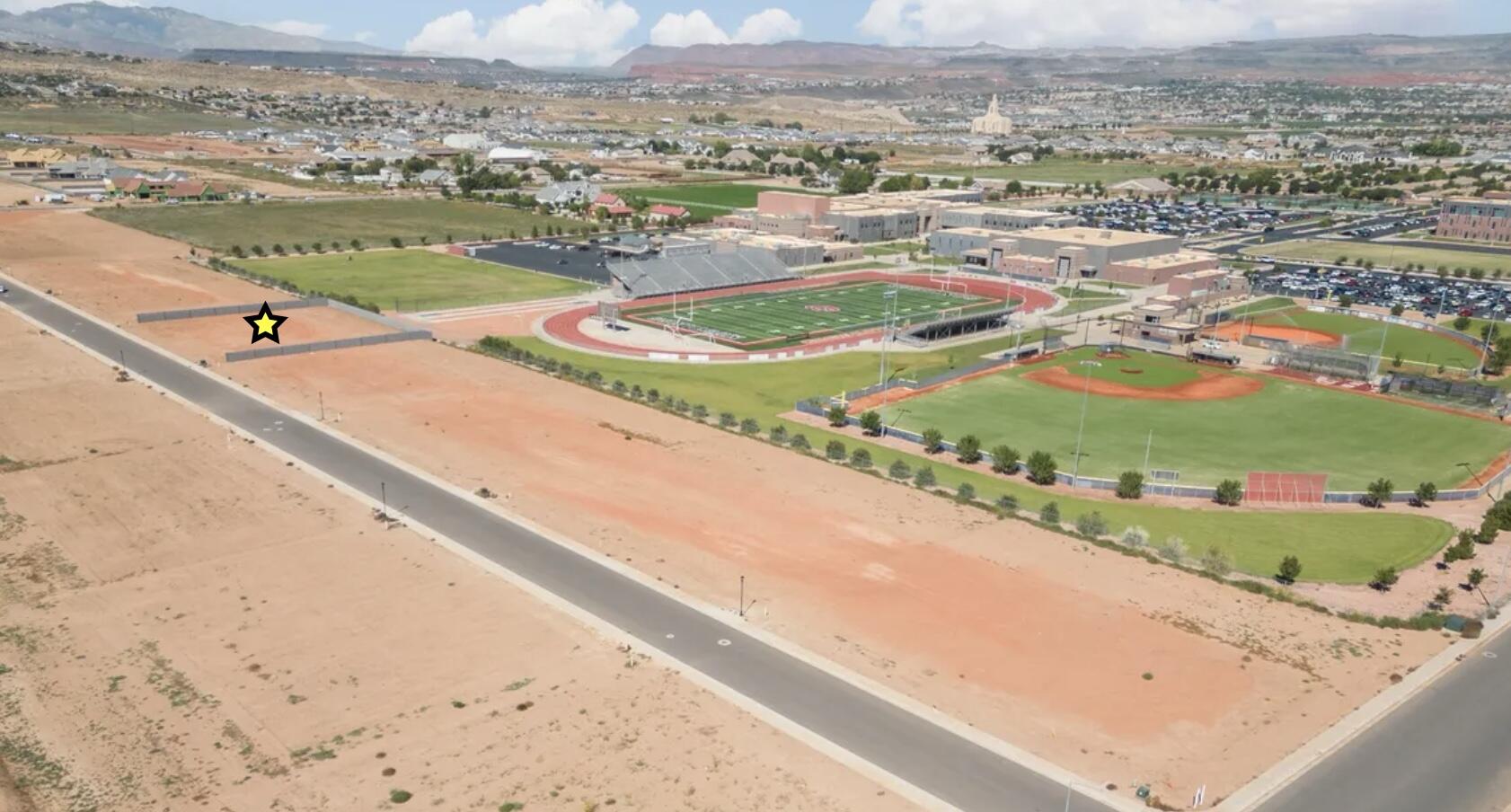 WOODHAVEN EST - Land