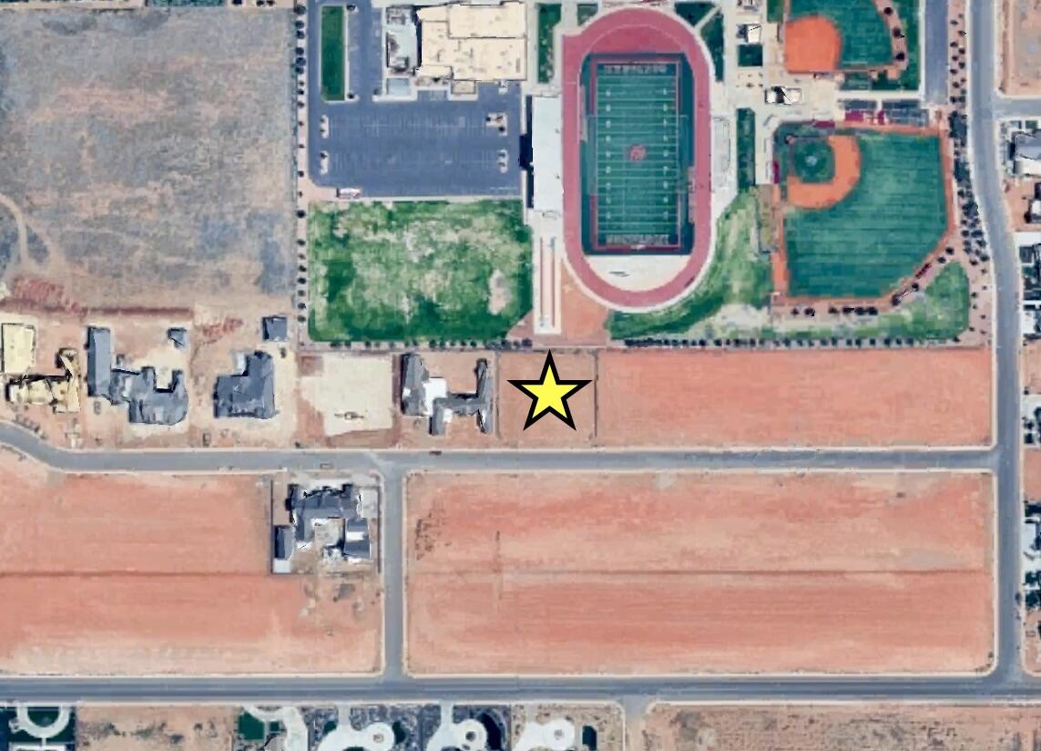 WOODHAVEN EST - Land