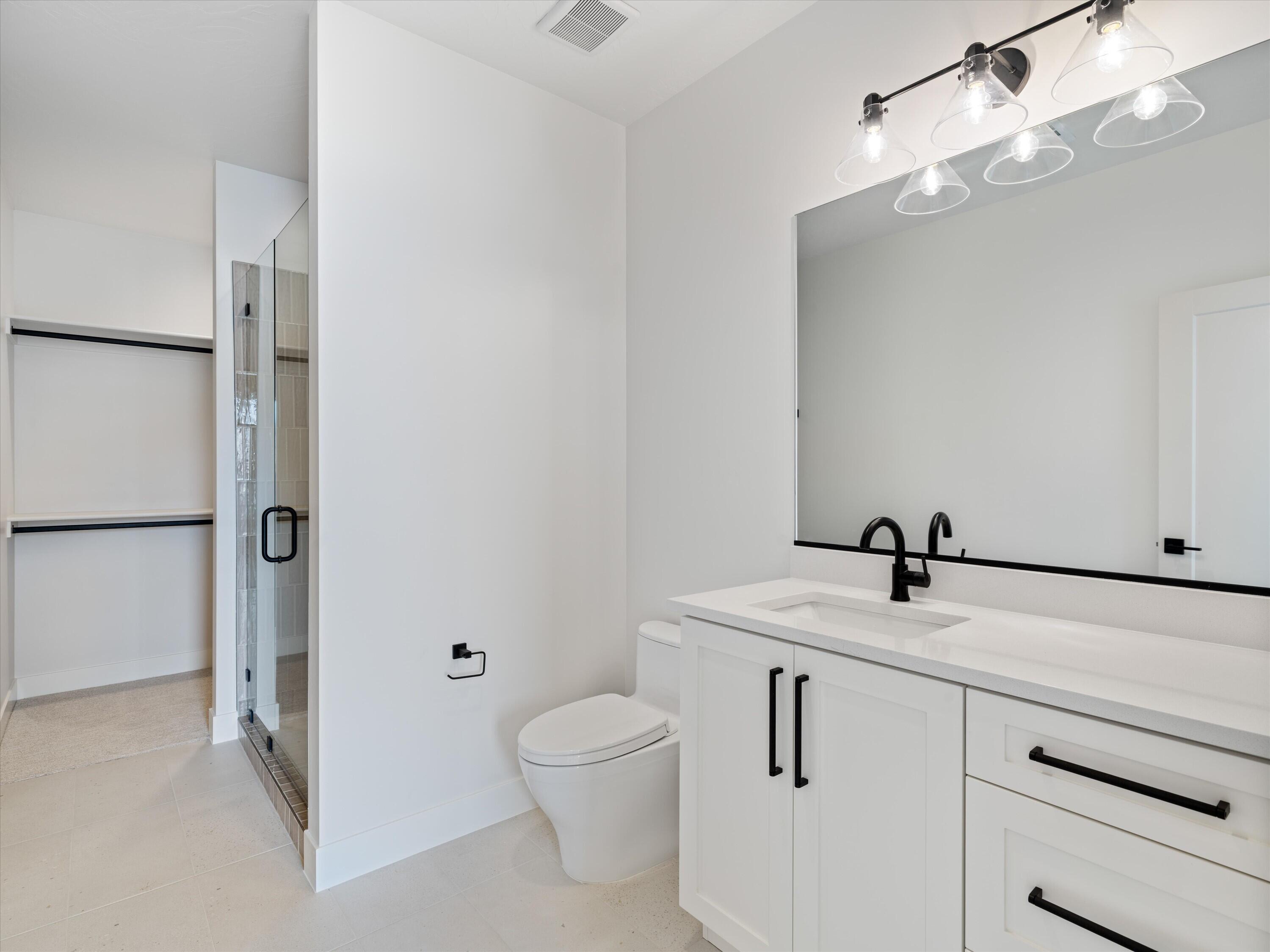 SCENIC POINTE - Residential