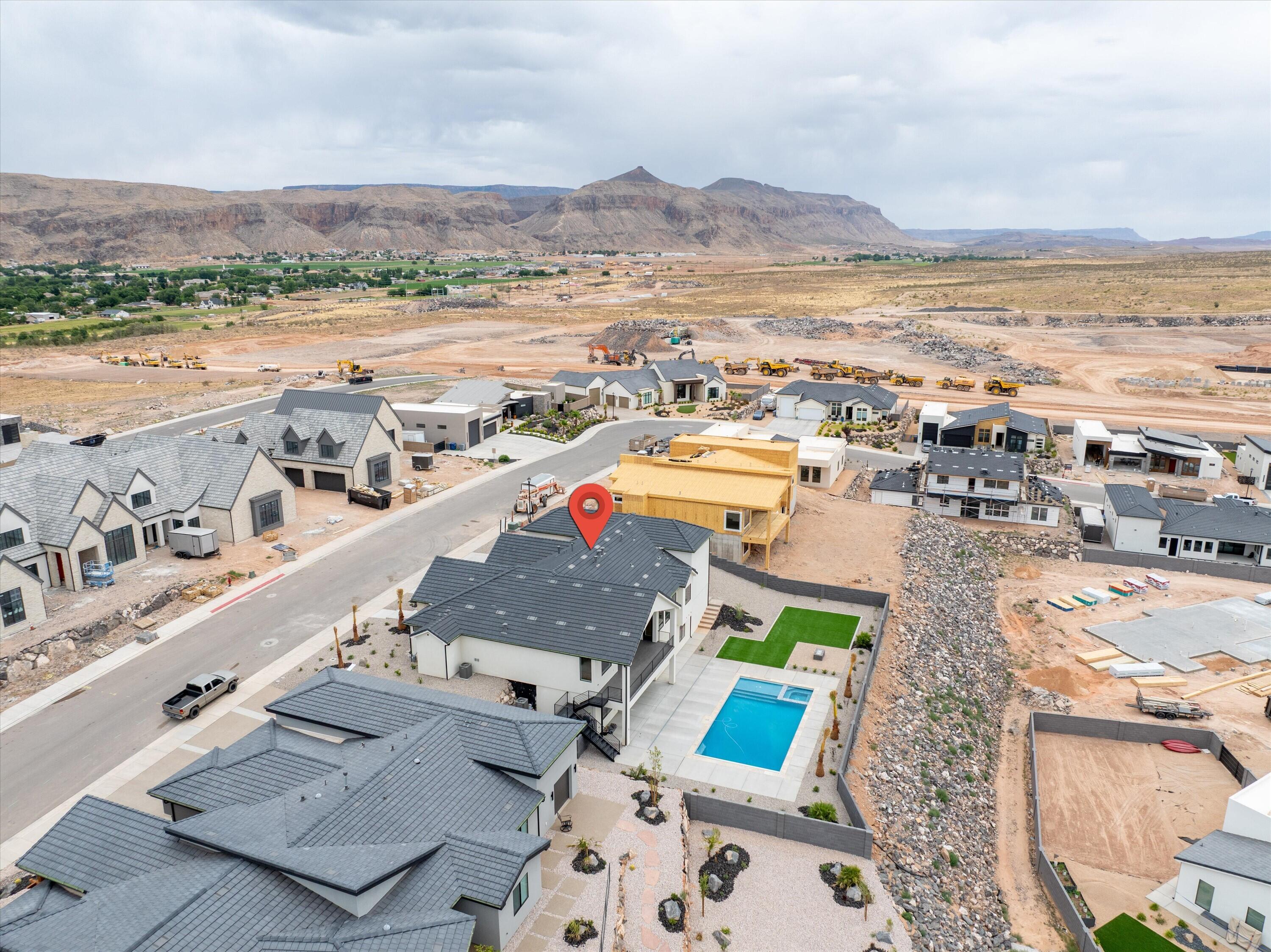SCENIC POINTE - Residential