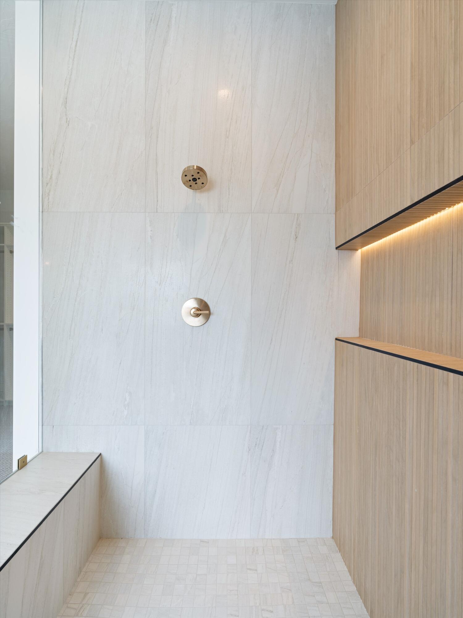 SCENIC POINTE - Residential