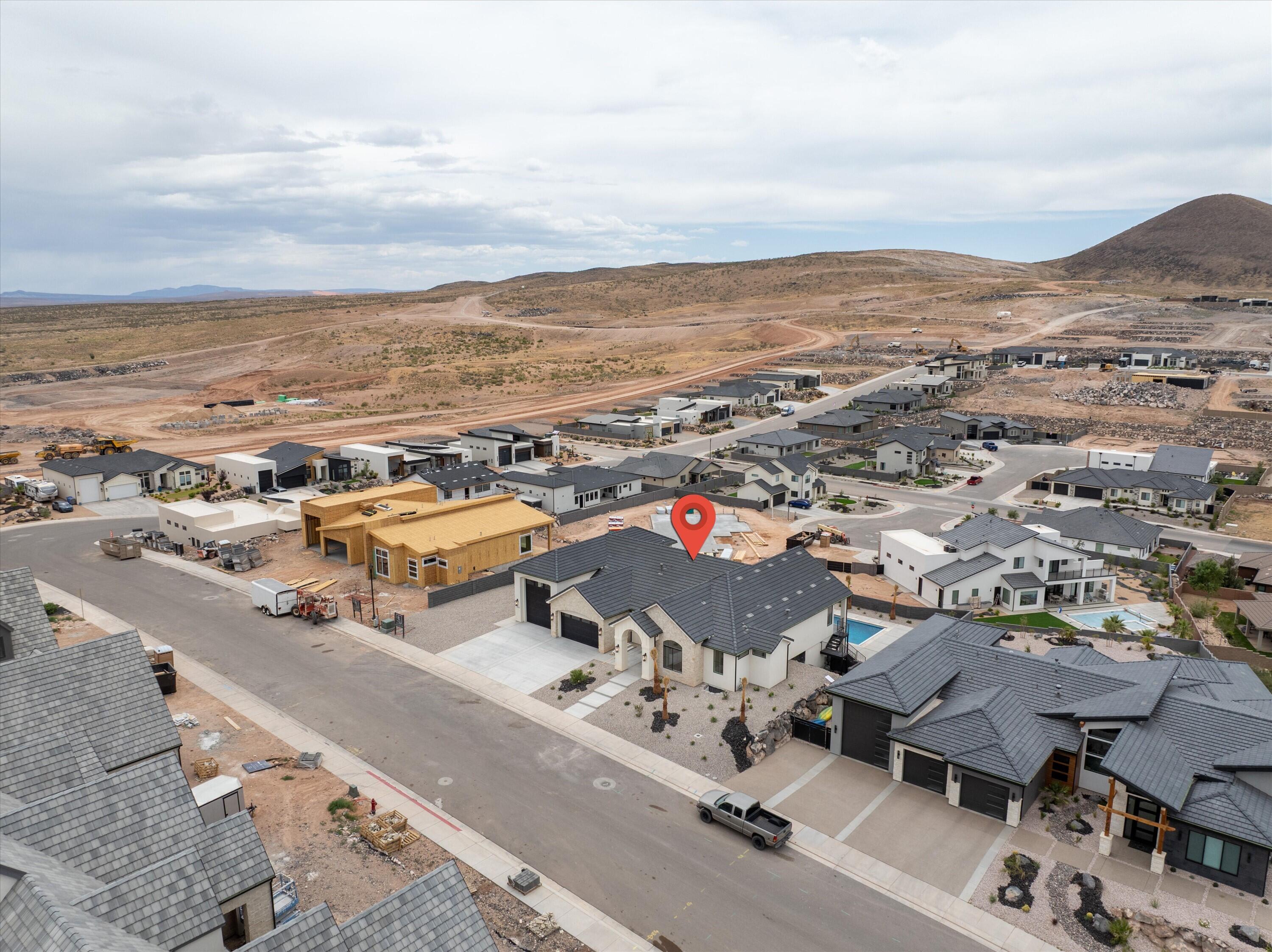 SCENIC POINTE - Residential
