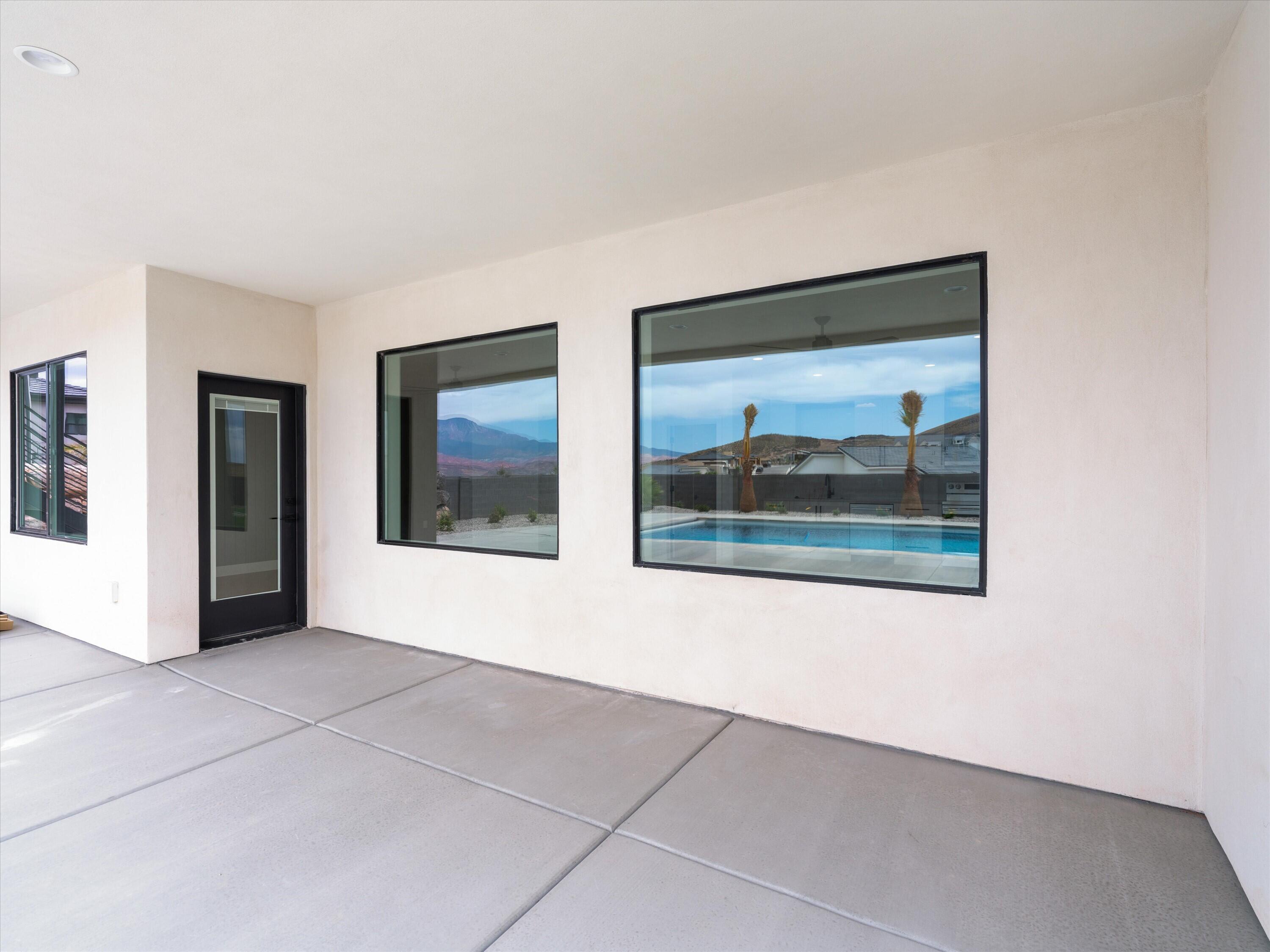 SCENIC POINTE - Residential