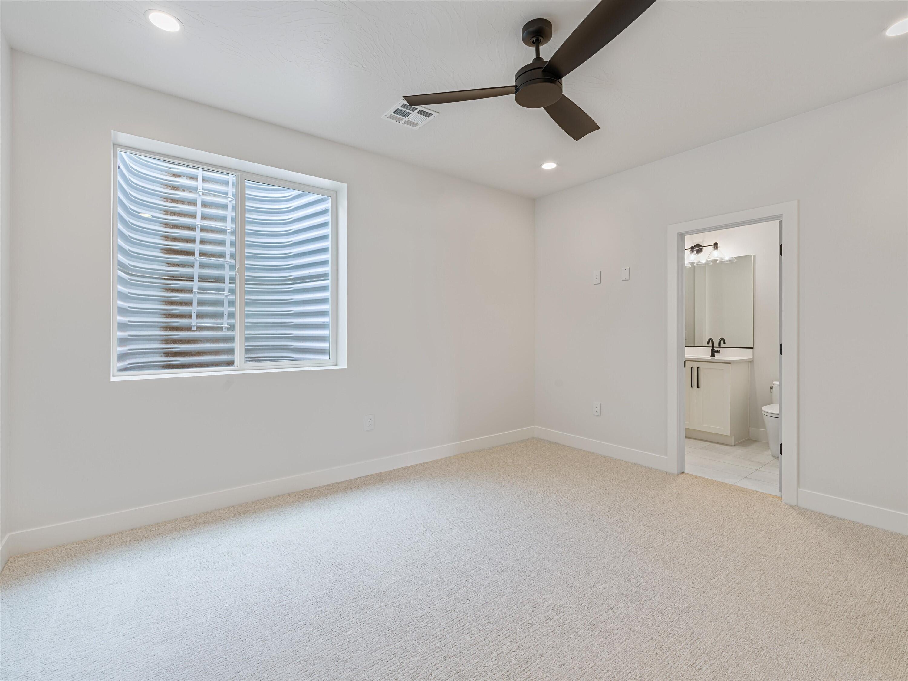 SCENIC POINTE - Residential