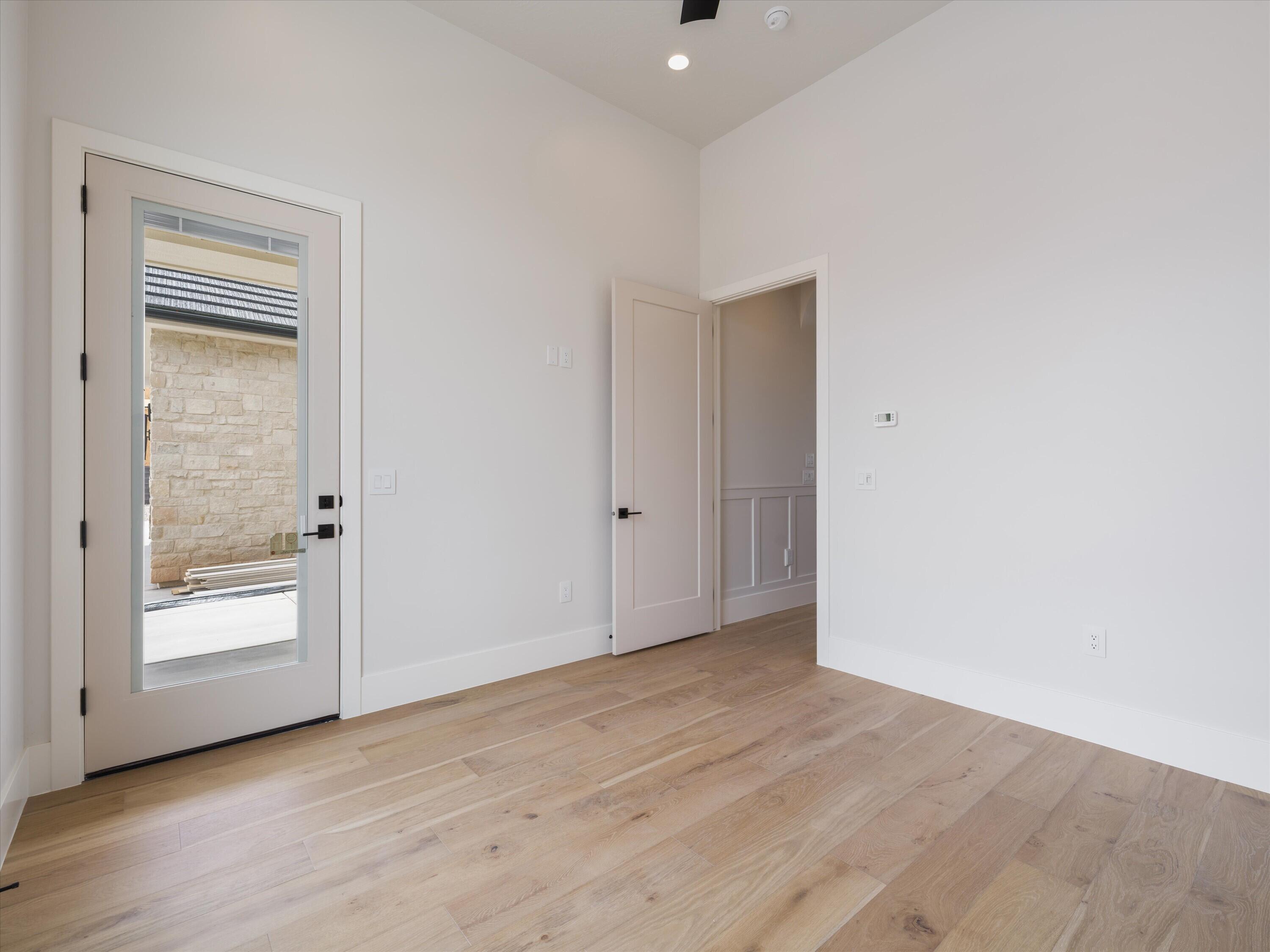 SCENIC POINTE - Residential