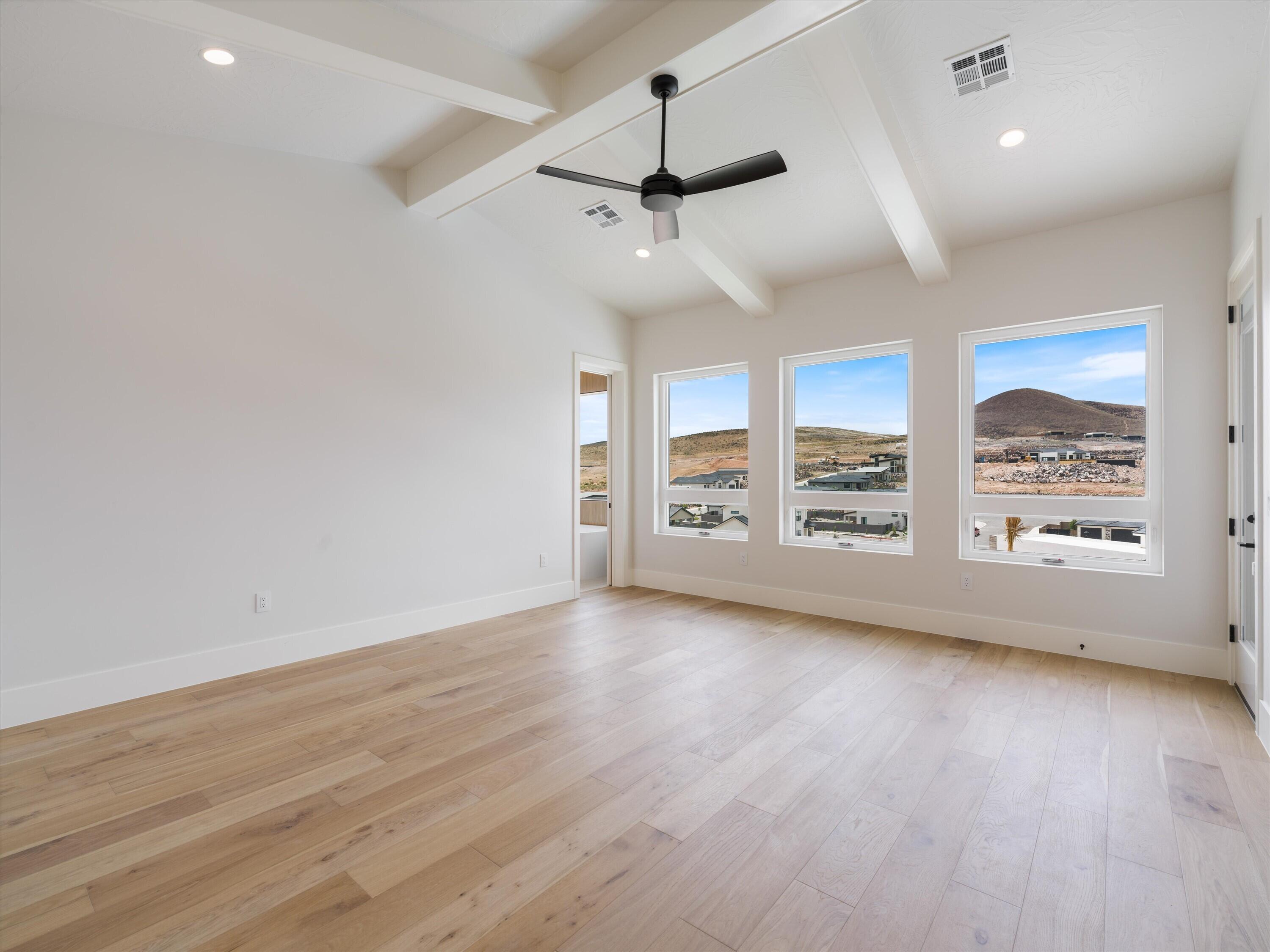 SCENIC POINTE - Residential