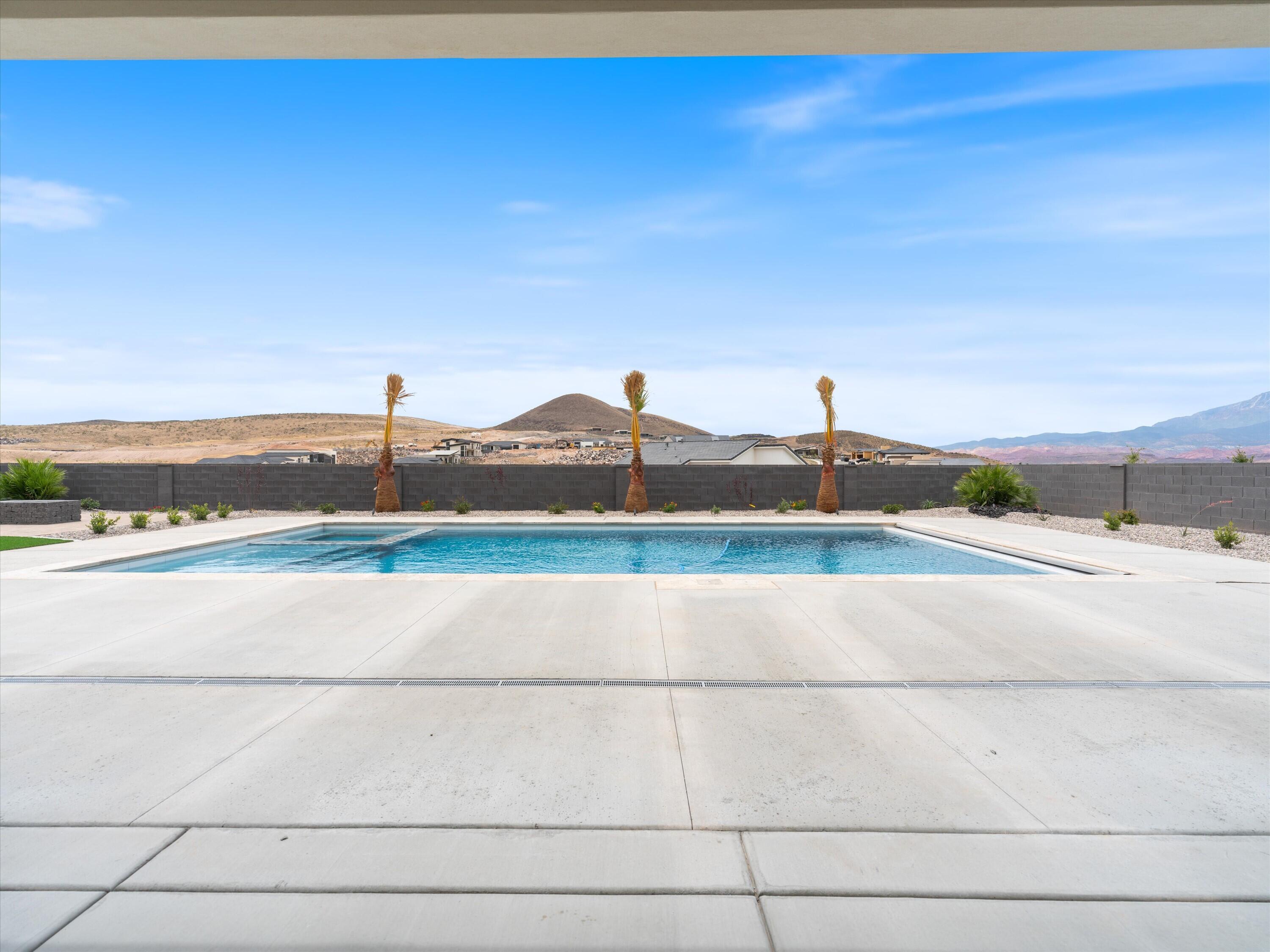 SCENIC POINTE - Residential