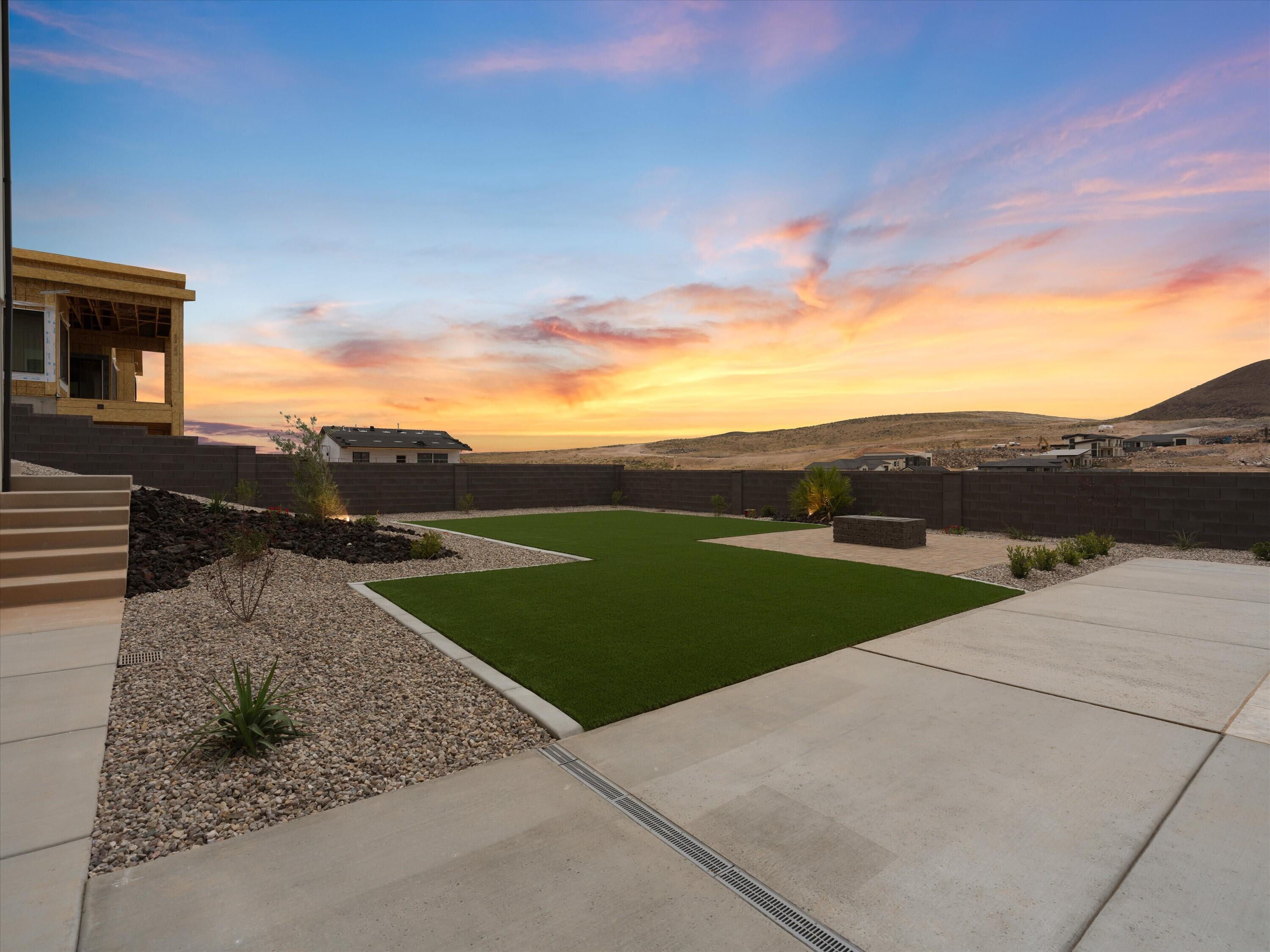 SCENIC POINTE - Residential