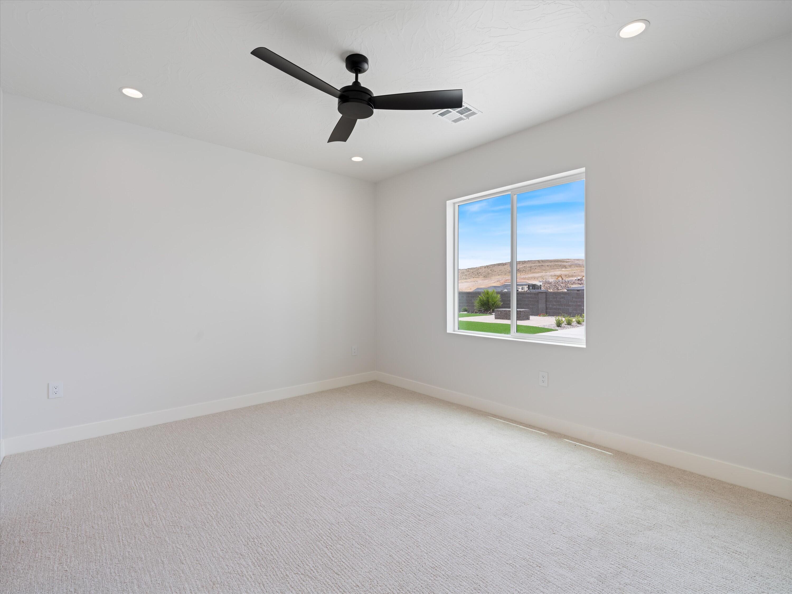 SCENIC POINTE - Residential