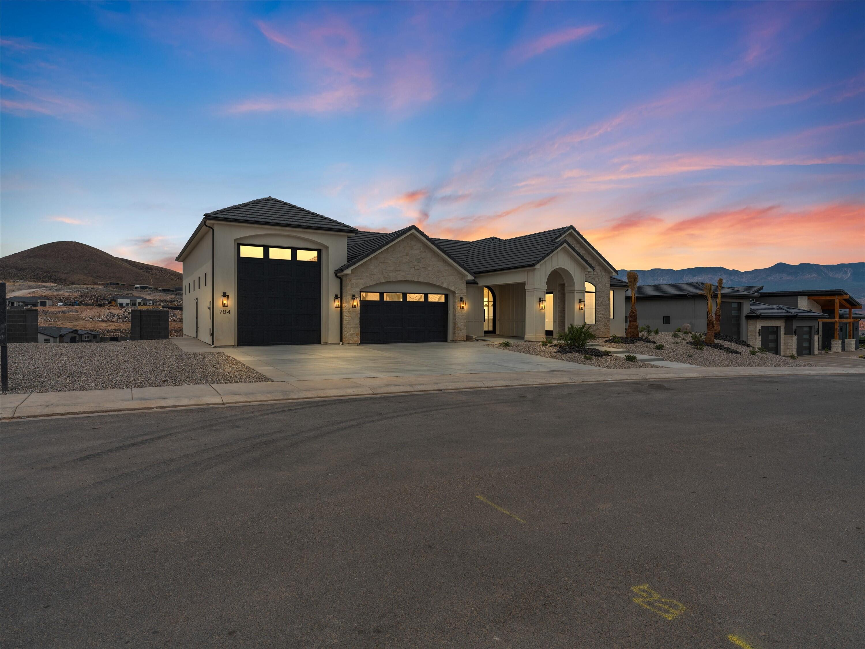 SCENIC POINTE - Residential