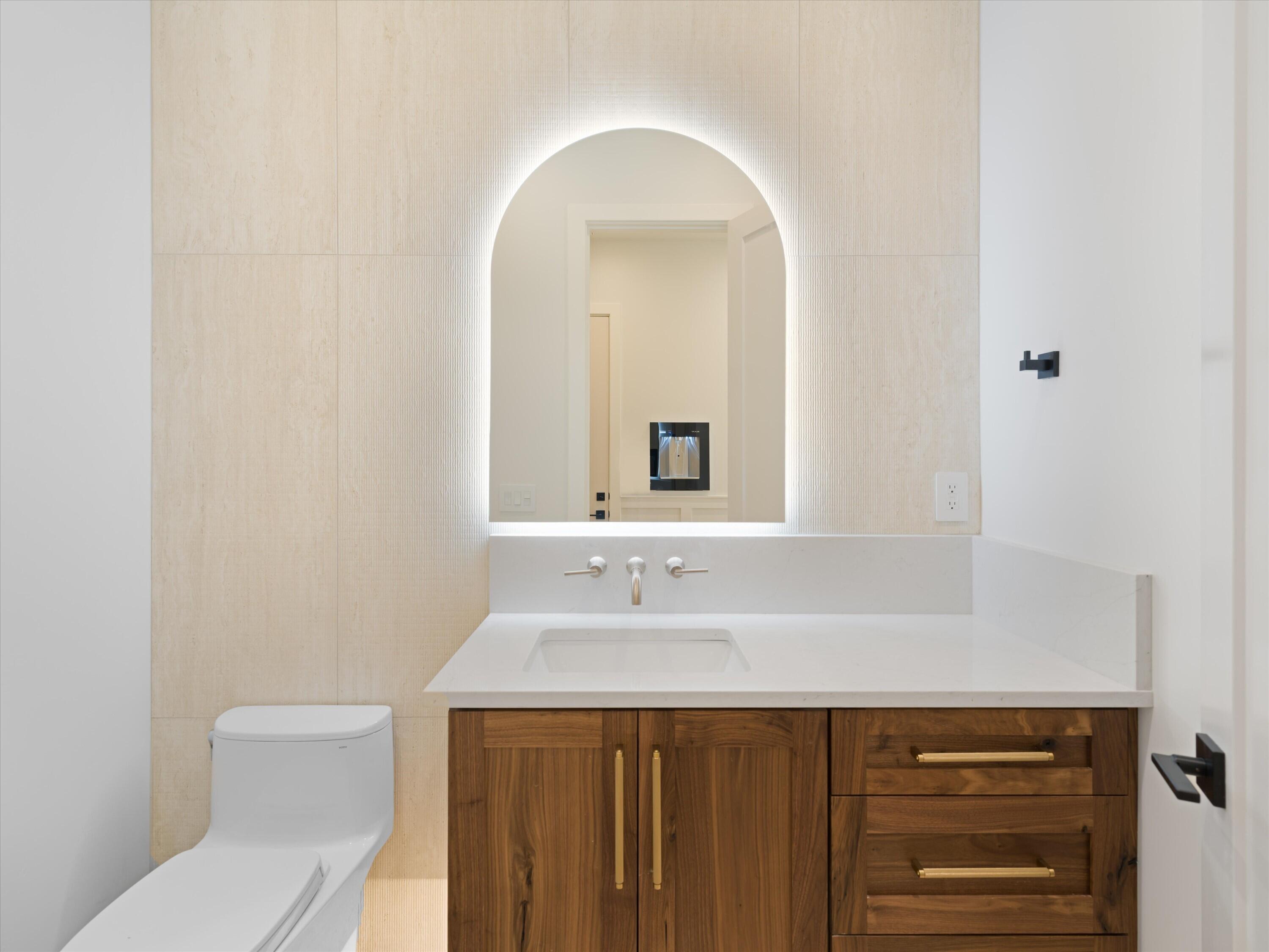 SCENIC POINTE - Residential