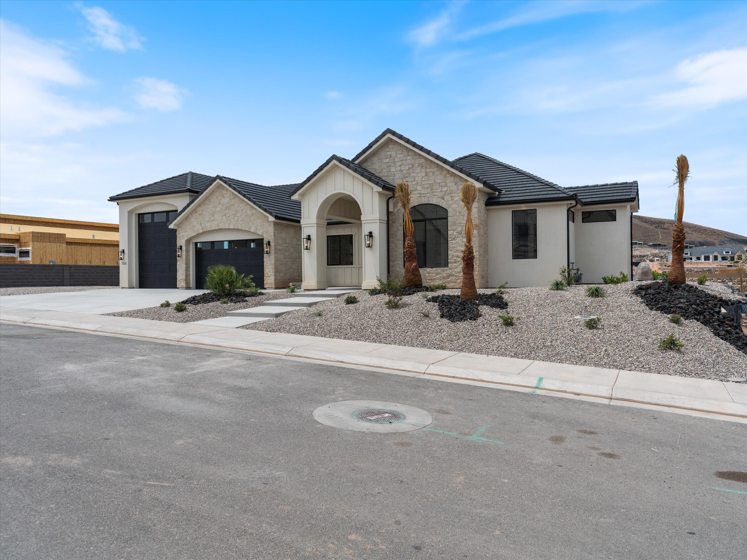 SCENIC POINTE - Residential