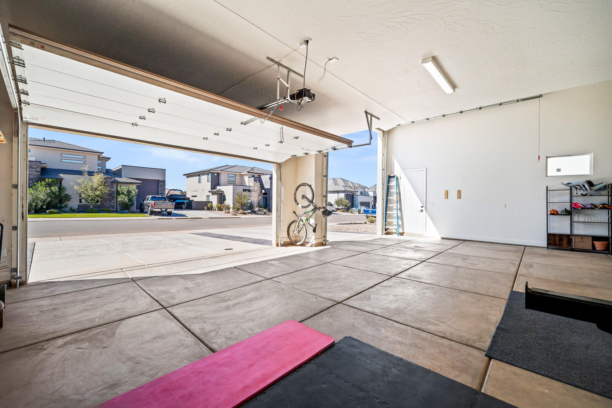 FRANKLIN FIELDS - Residential