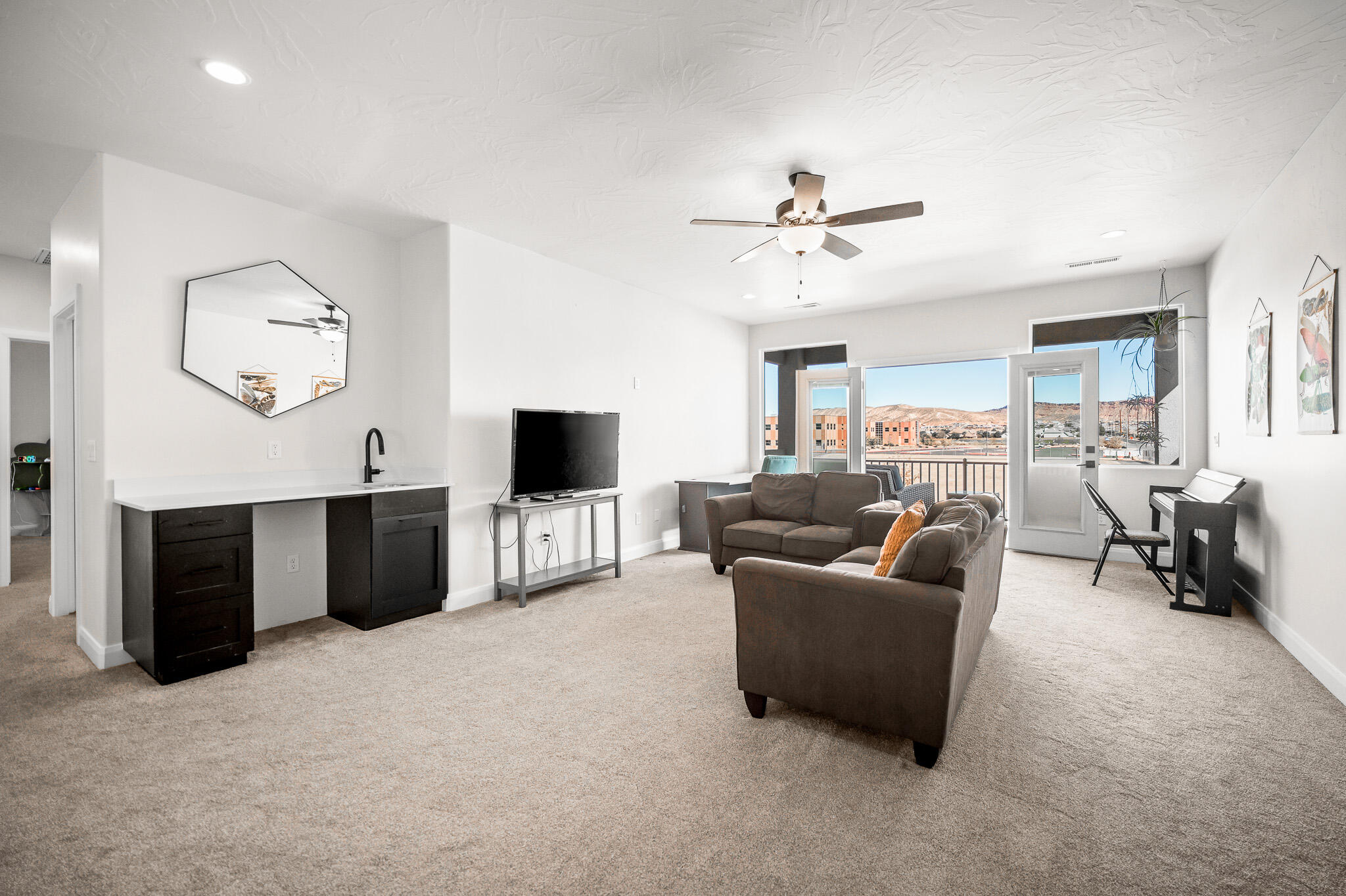 FRANKLIN FIELDS - Residential