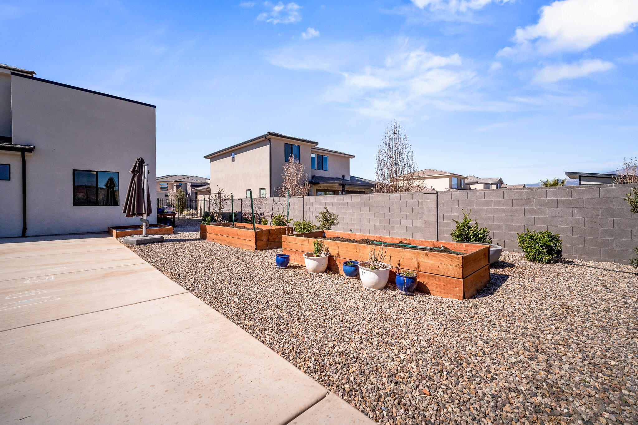FRANKLIN FIELDS - Residential