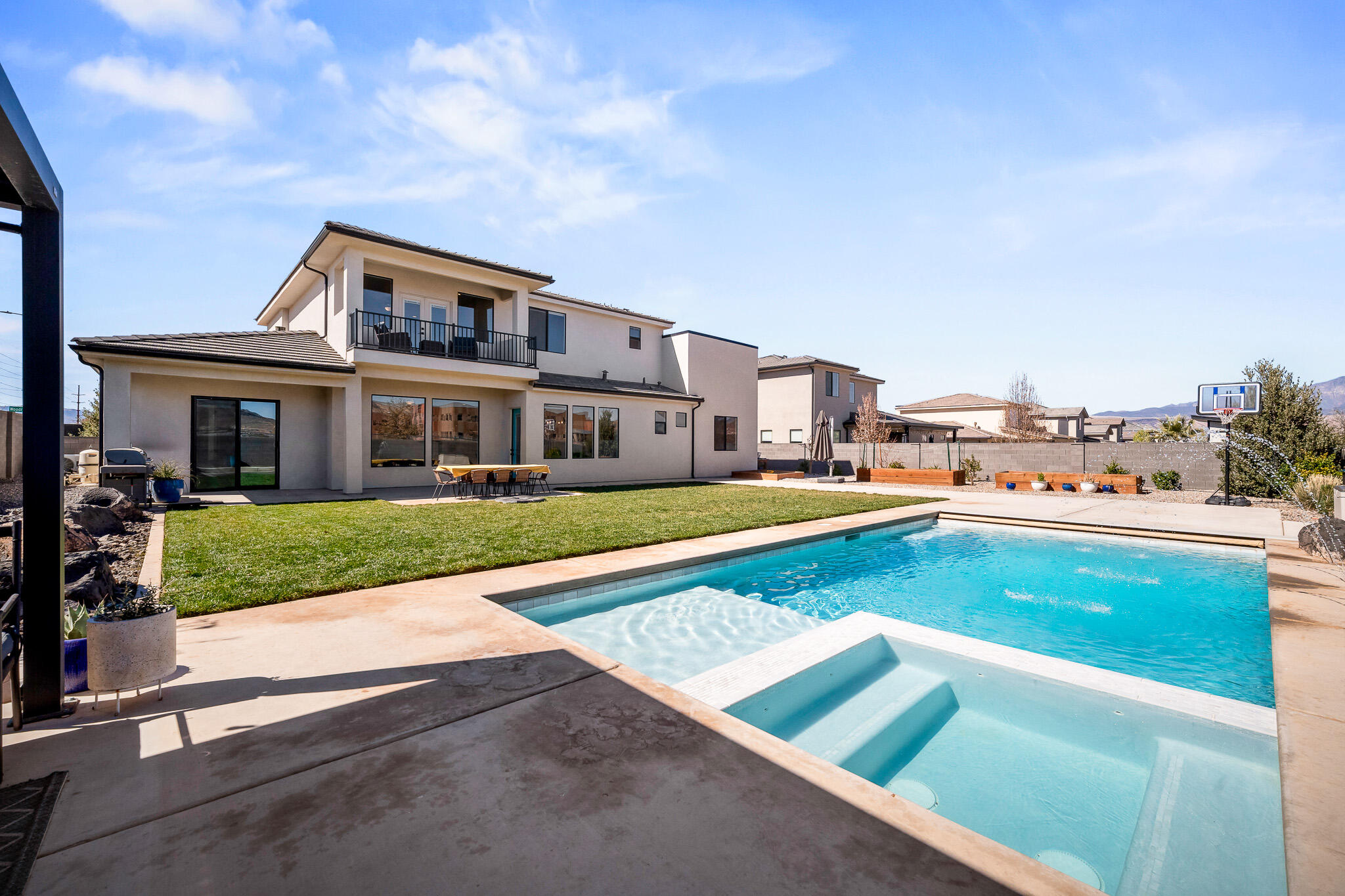 FRANKLIN FIELDS - Residential