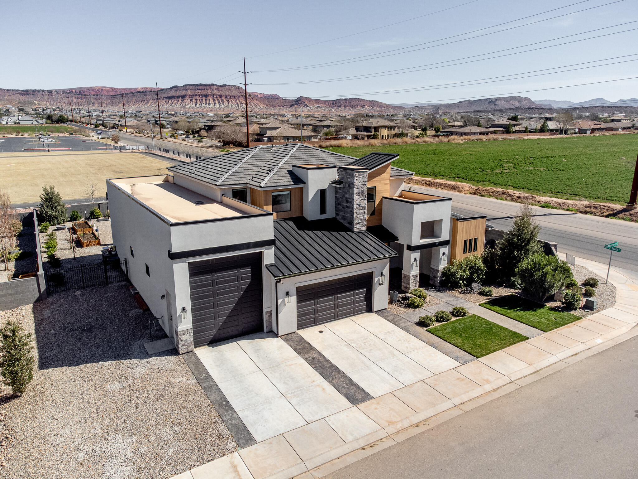 FRANKLIN FIELDS - Residential