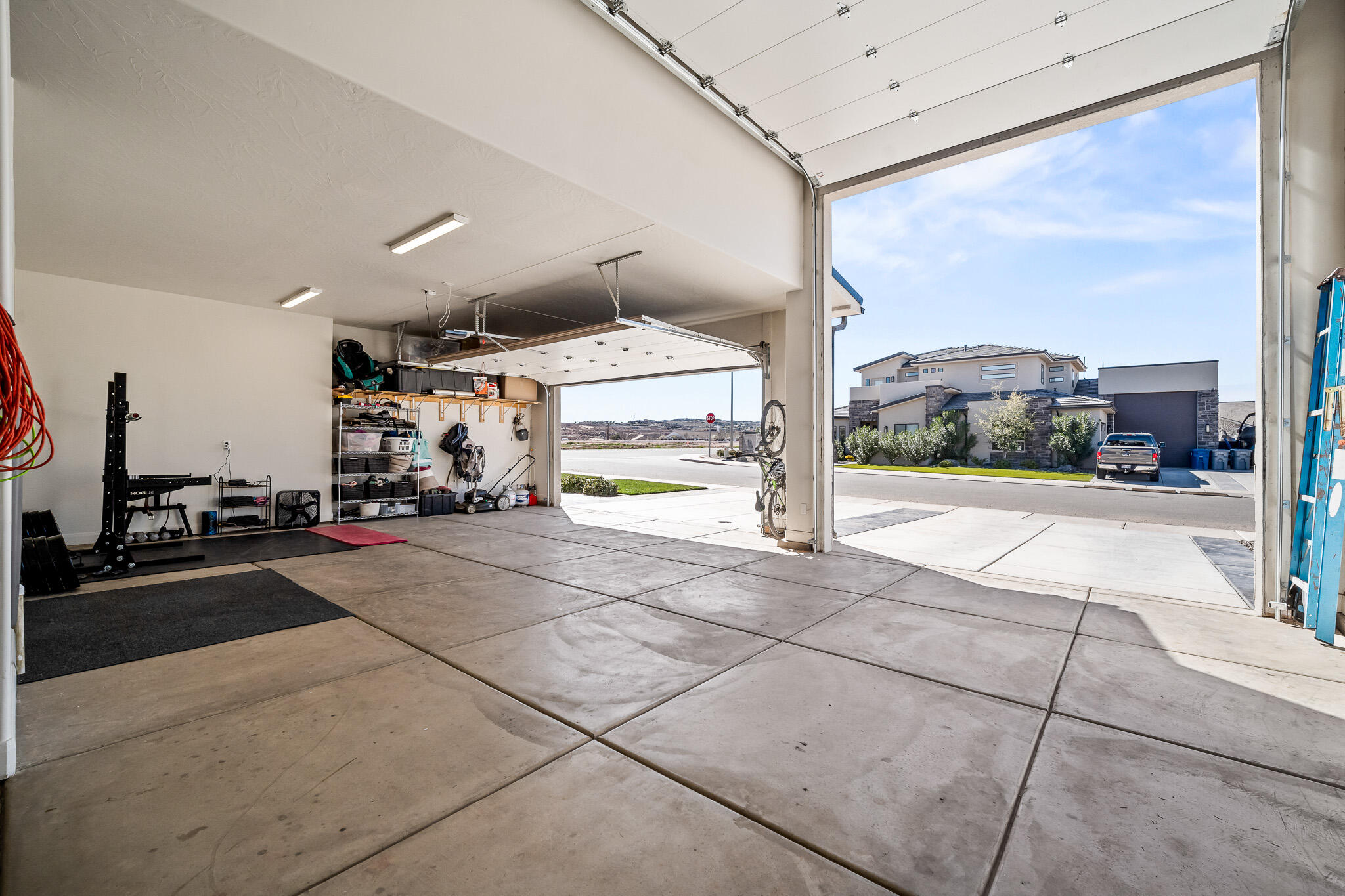 FRANKLIN FIELDS - Residential