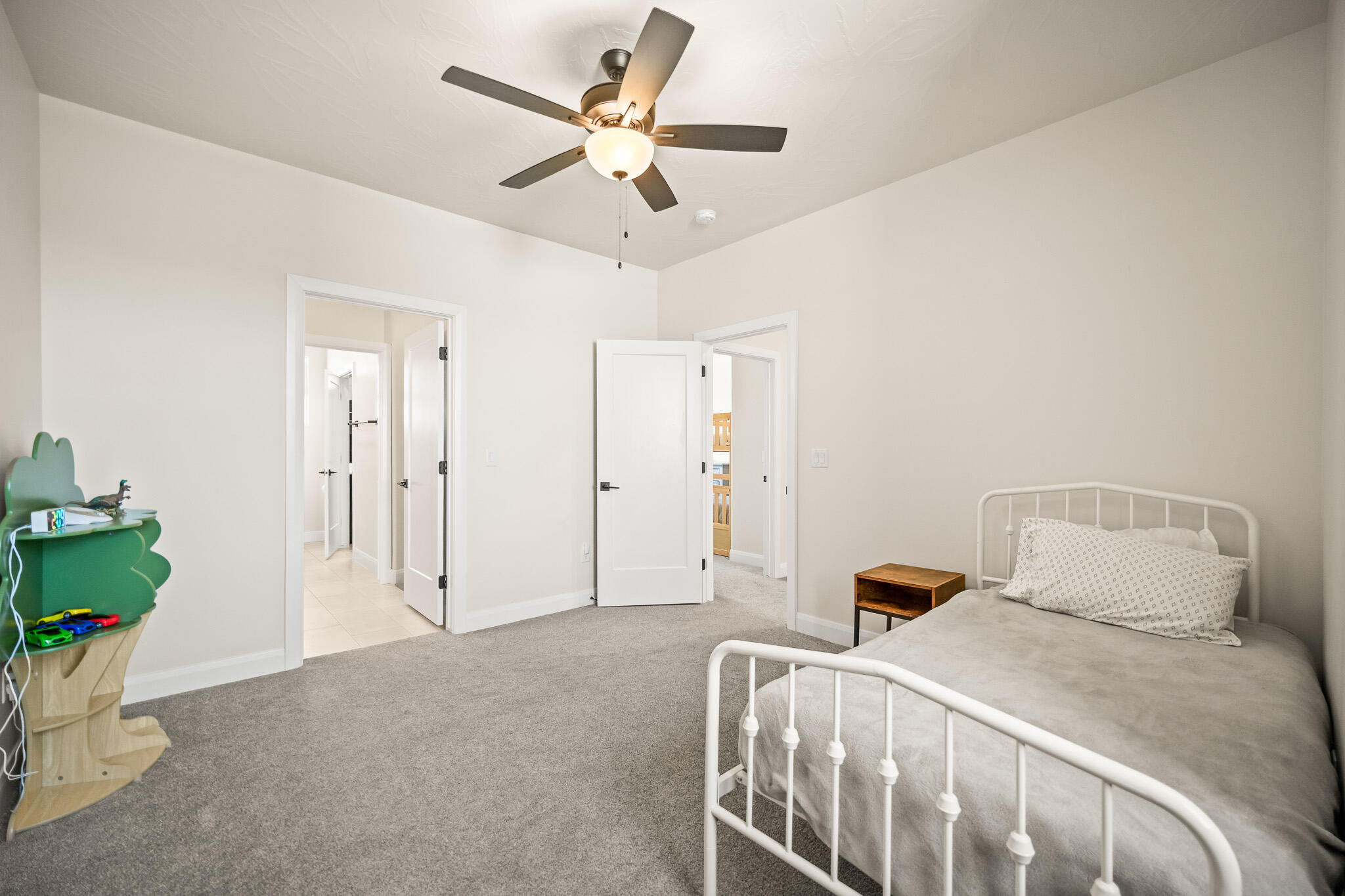 FRANKLIN FIELDS - Residential