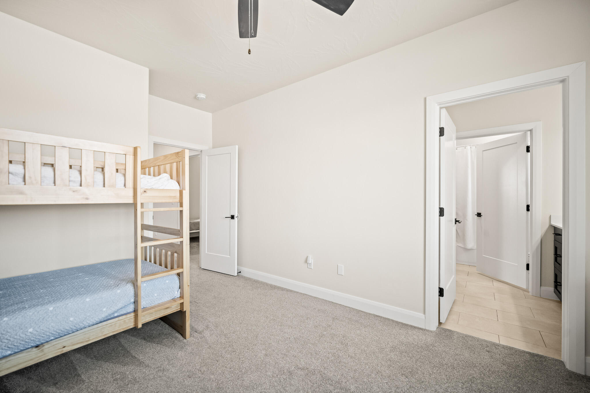 FRANKLIN FIELDS - Residential