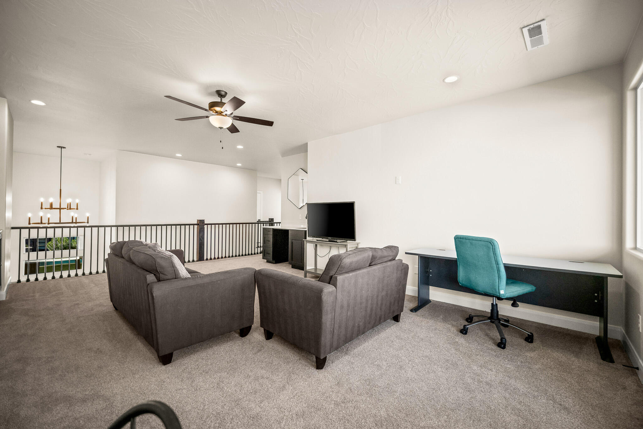 FRANKLIN FIELDS - Residential