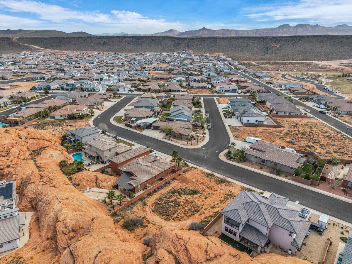 DIXIE SPRINGS - Land