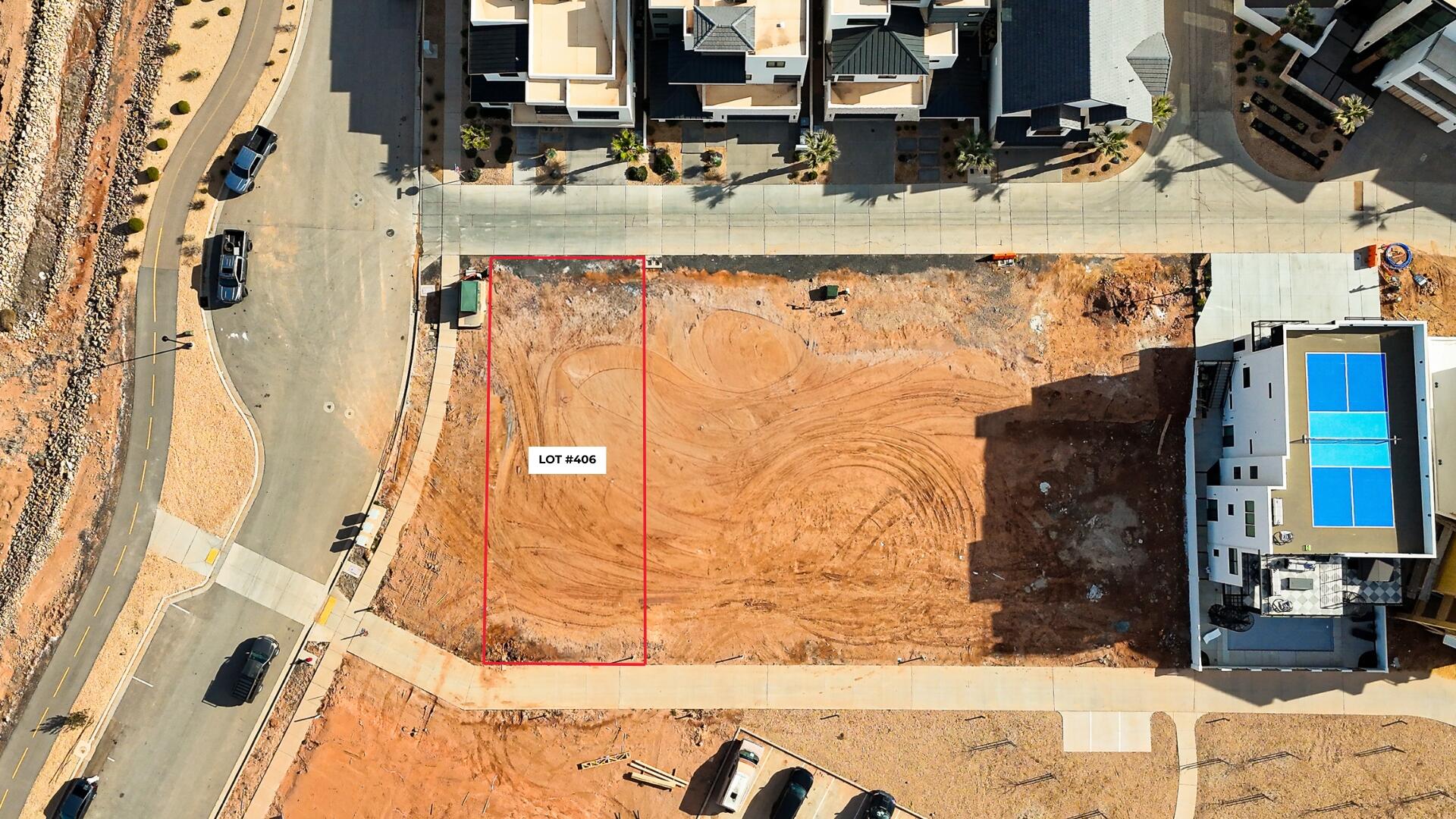 DESERT COLOR RESORT - Land