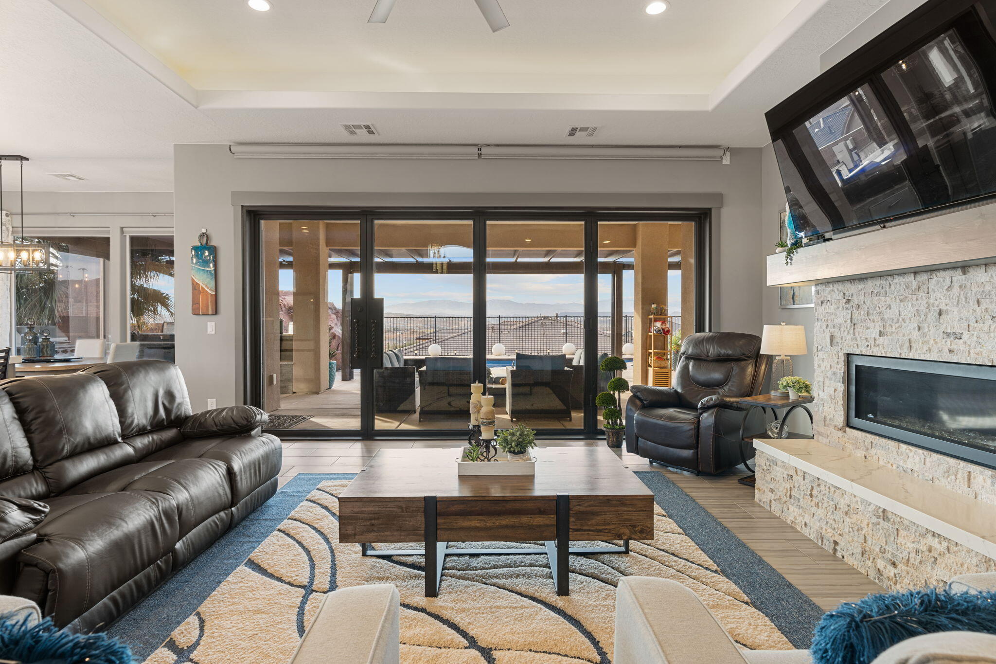 ROADRUNNER RIDGE - Residential