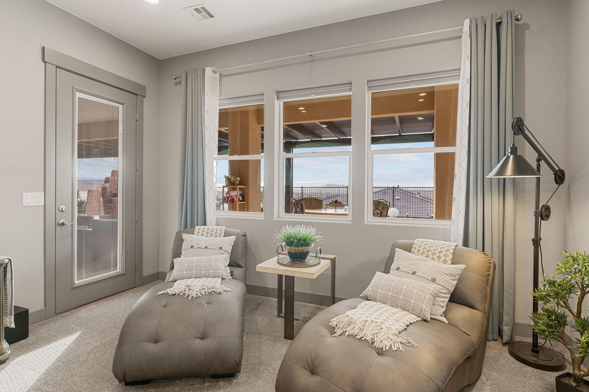 ROADRUNNER RIDGE - Residential