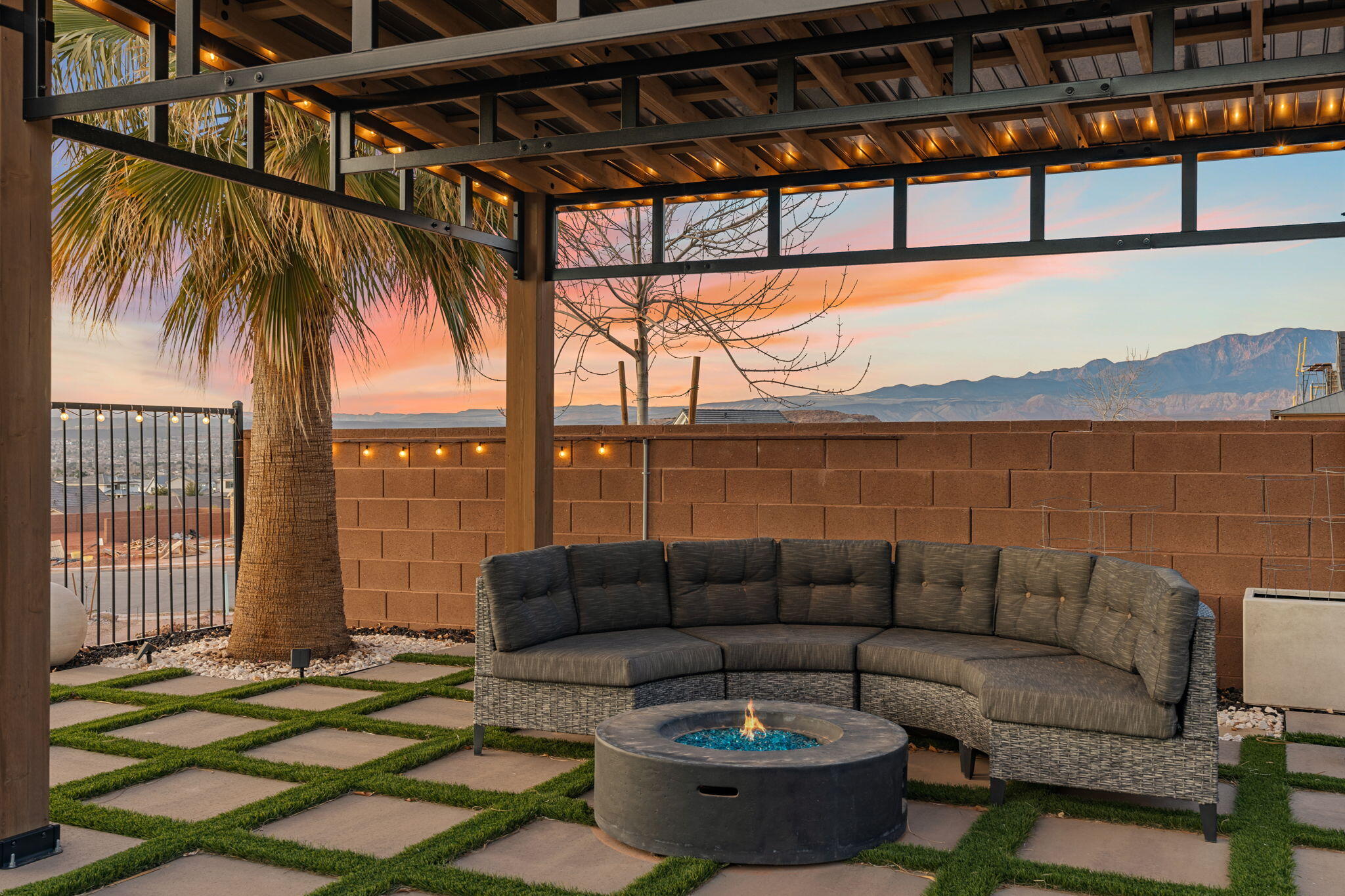 ROADRUNNER RIDGE - Residential