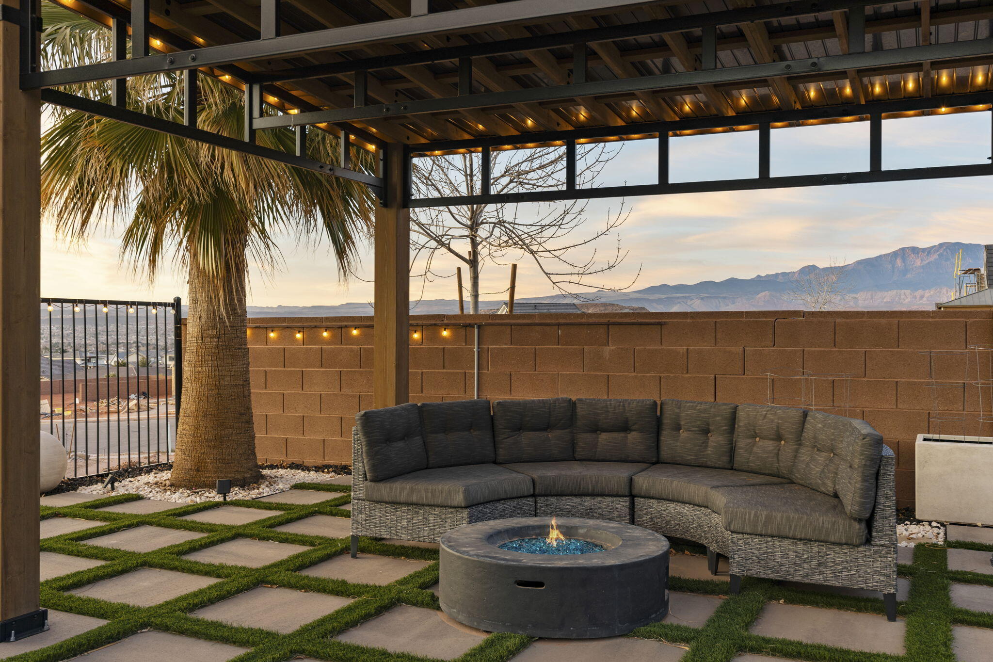 ROADRUNNER RIDGE - Residential