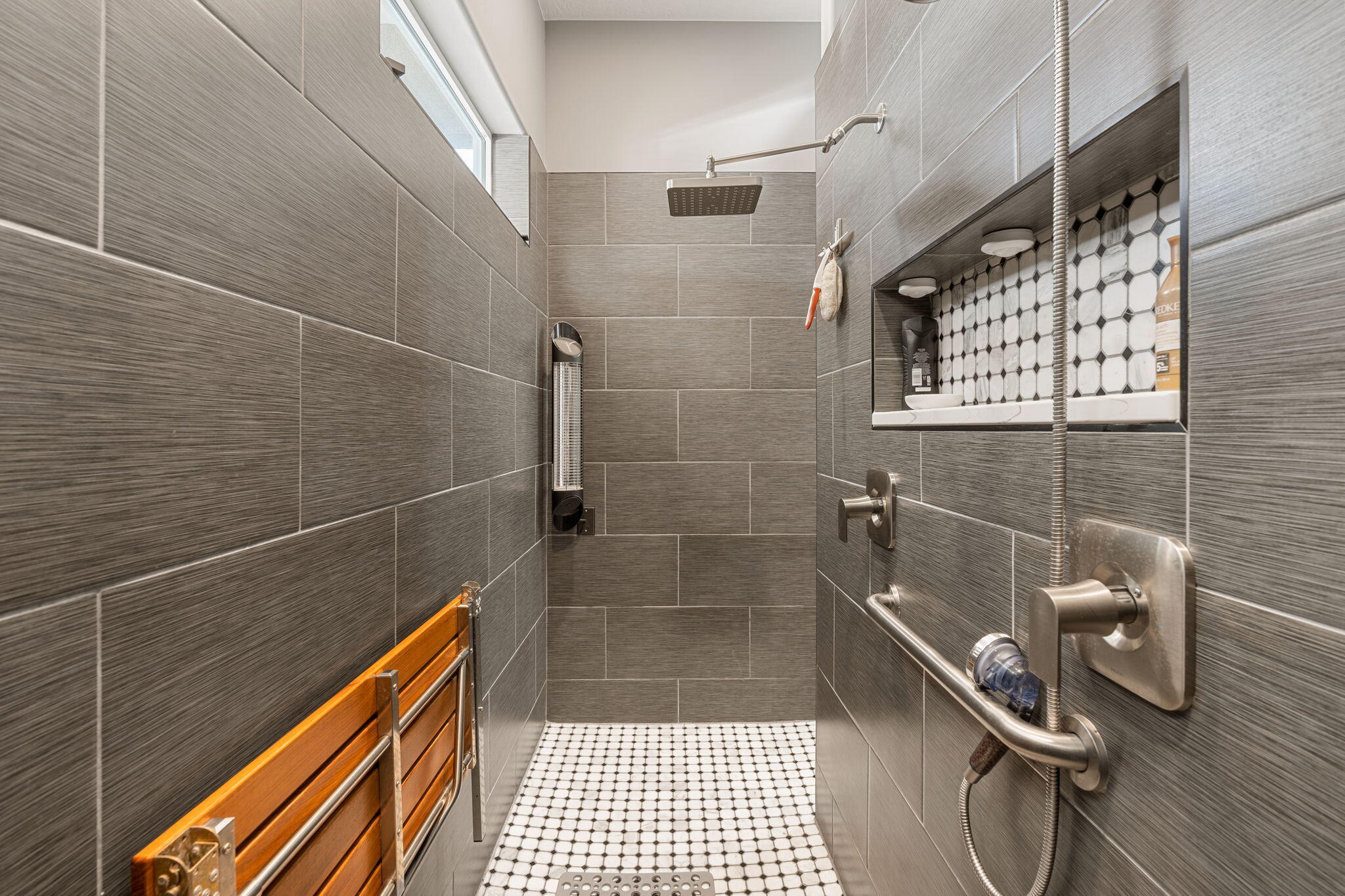 ROADRUNNER RIDGE - Residential