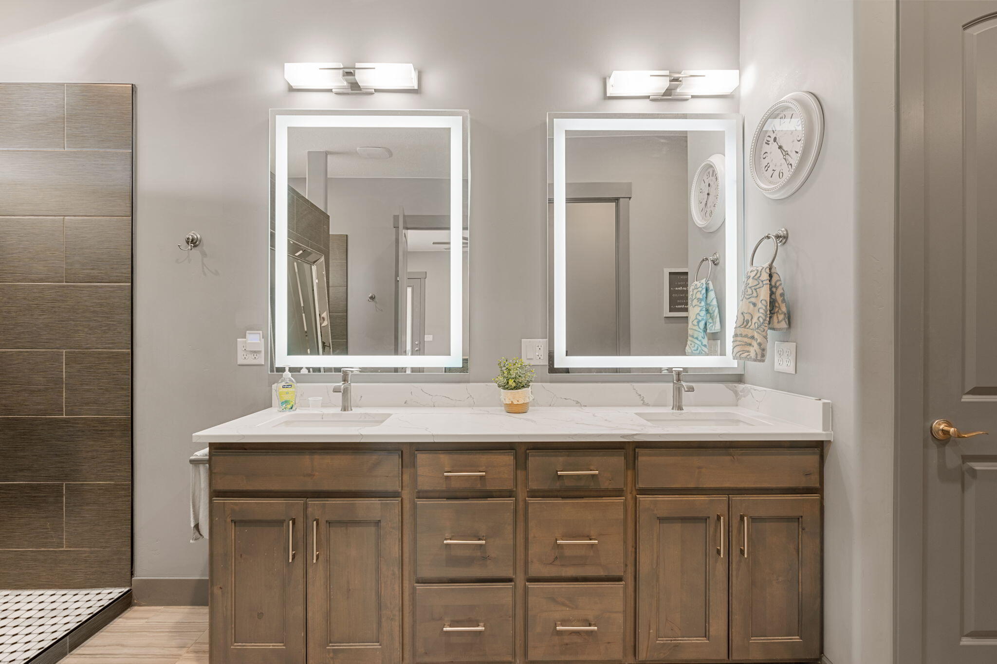 ROADRUNNER RIDGE - Residential