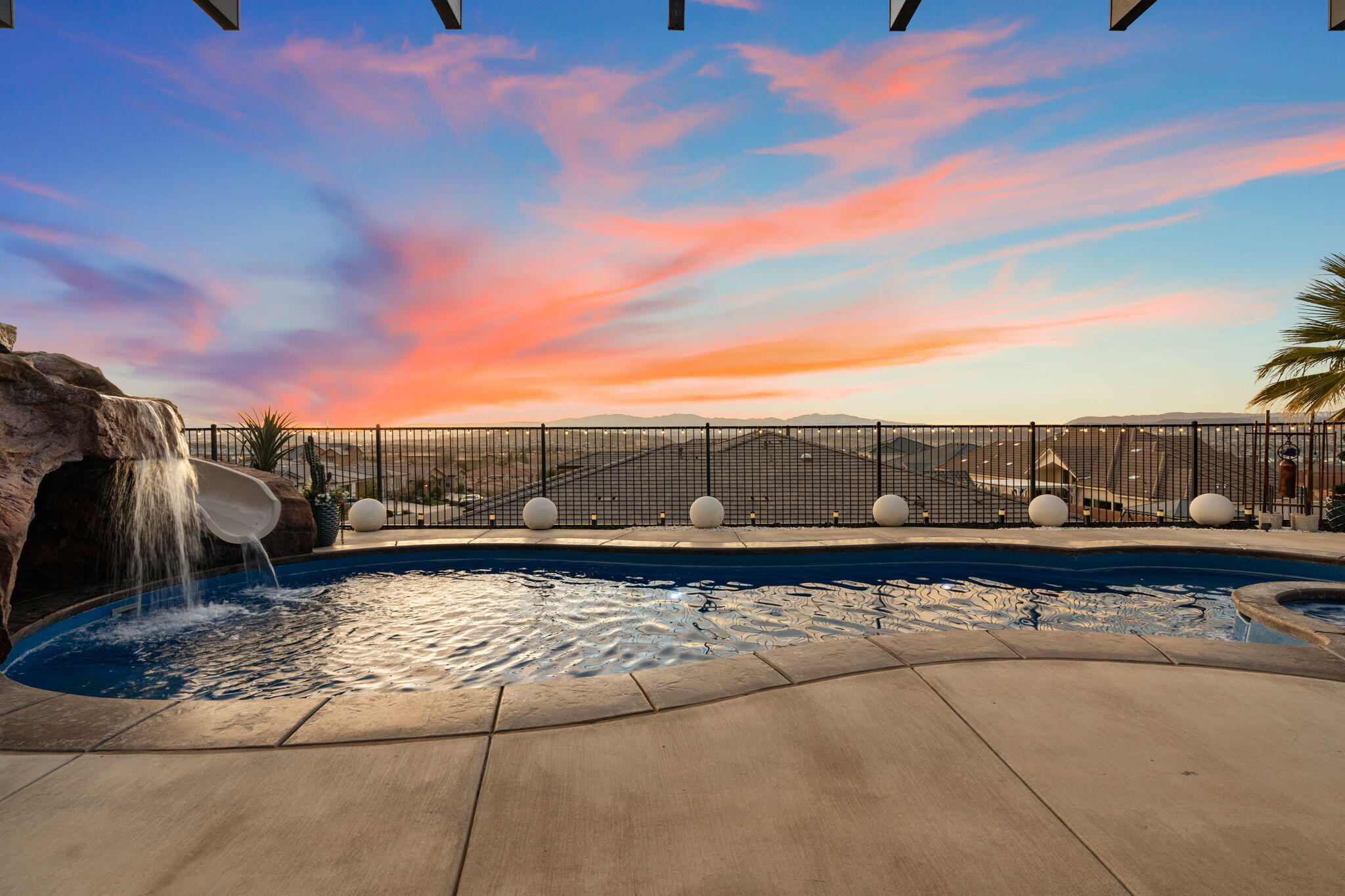 ROADRUNNER RIDGE - Residential