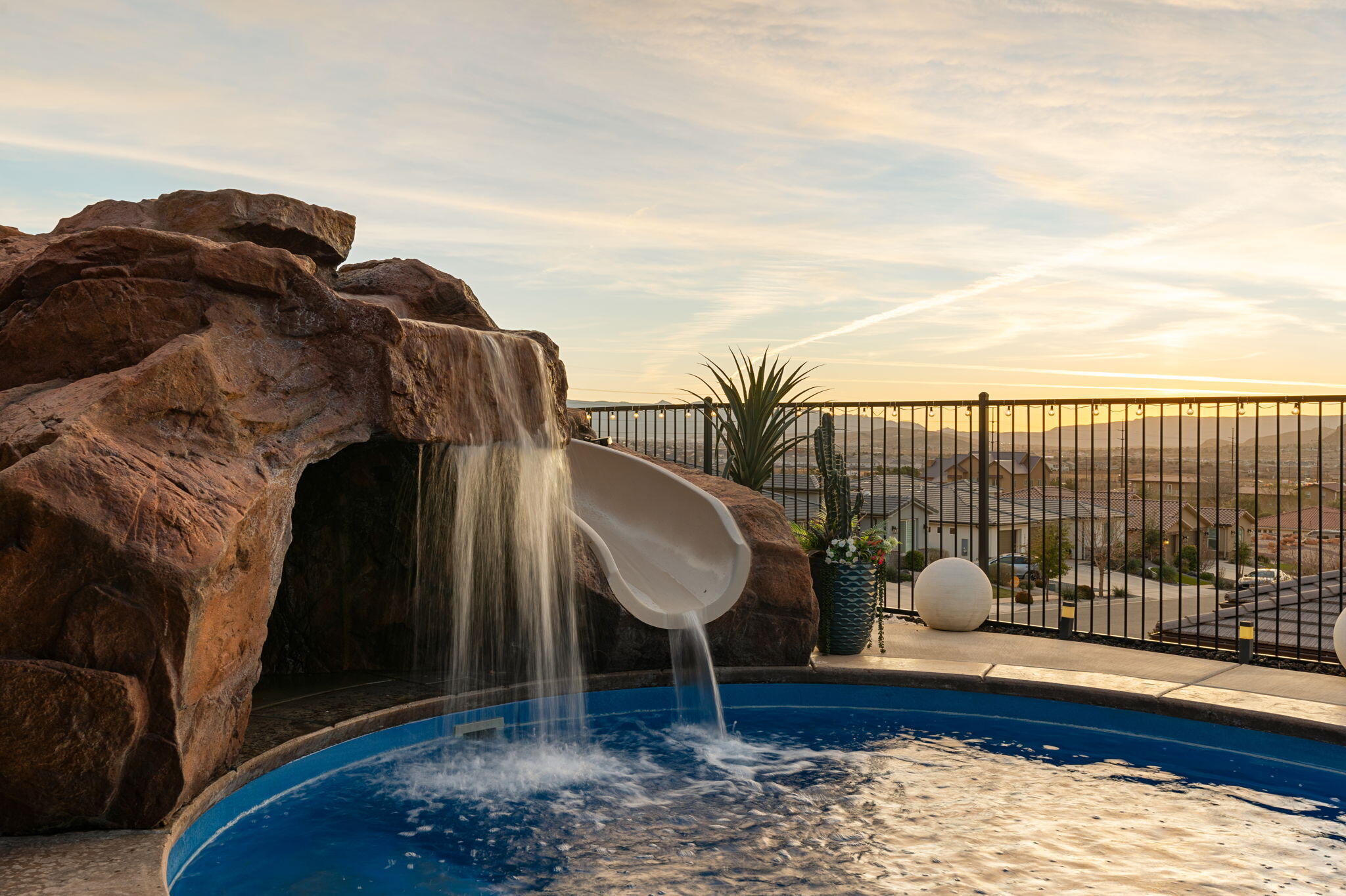 ROADRUNNER RIDGE - Residential