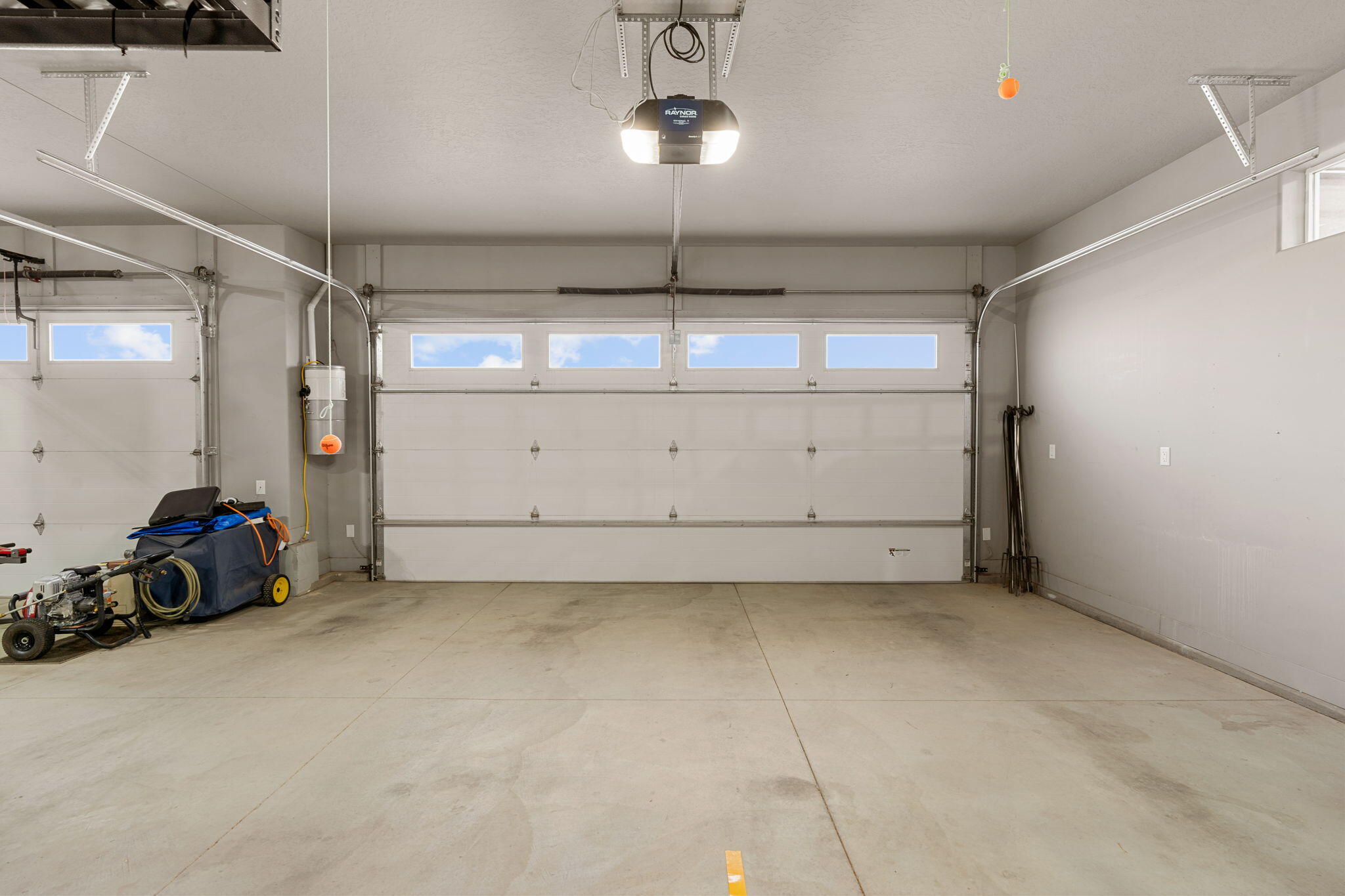 ROADRUNNER RIDGE - Residential