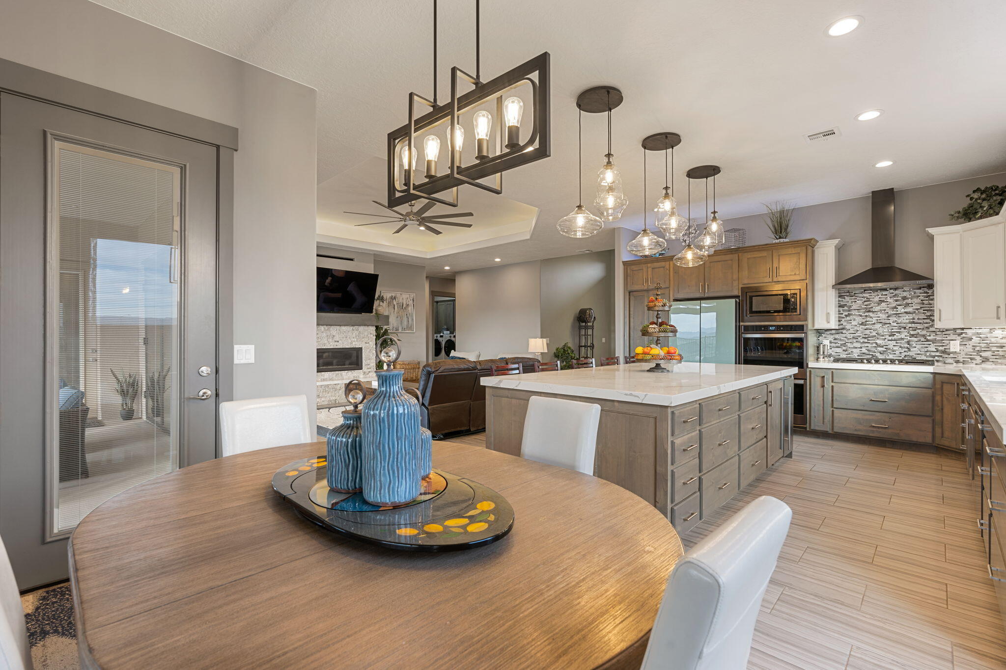 ROADRUNNER RIDGE - Residential