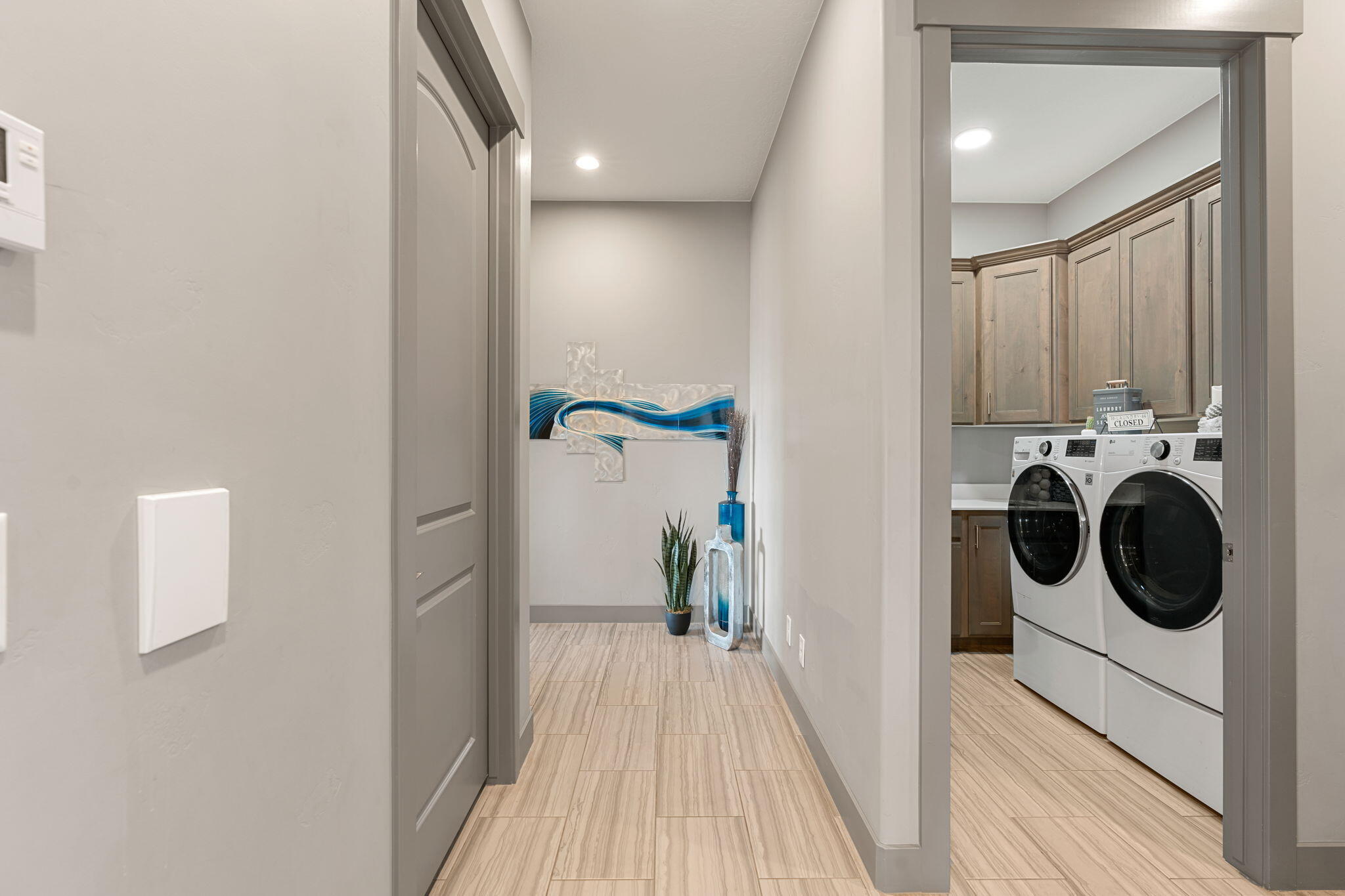 ROADRUNNER RIDGE - Residential