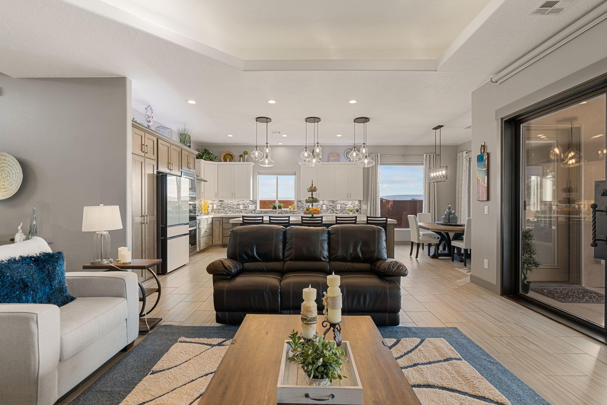 ROADRUNNER RIDGE - Residential