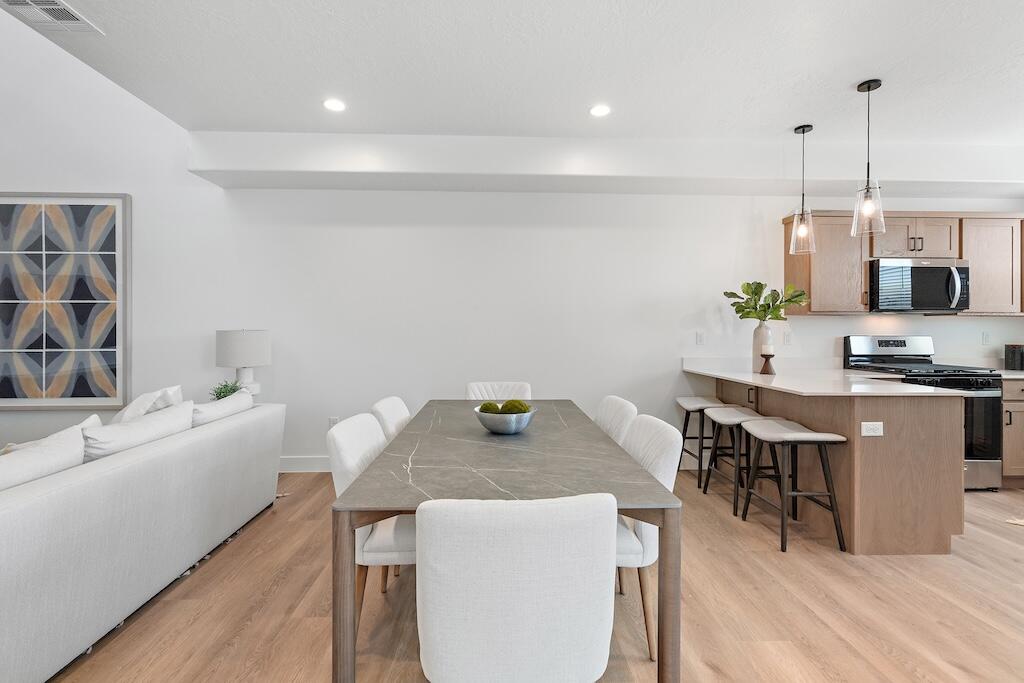 ROCKLAND TOWNHOMES - Residential