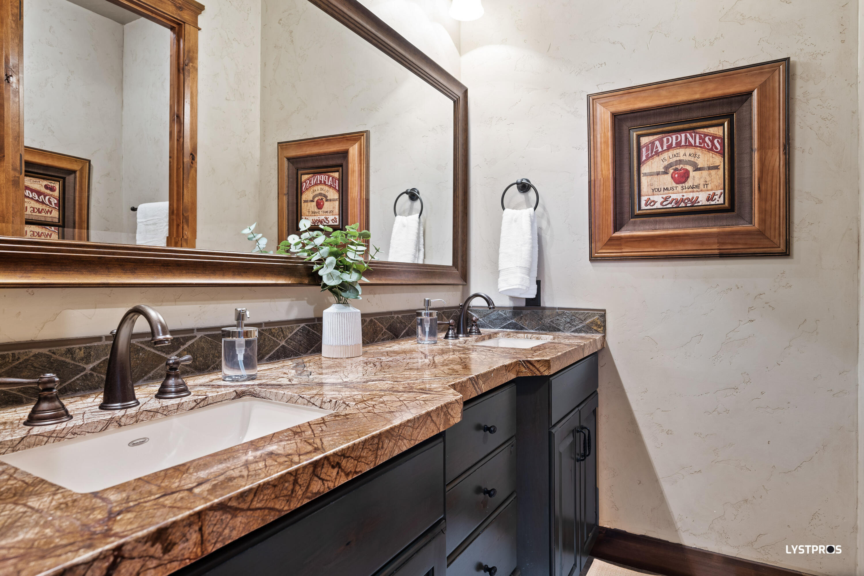 SHADOW MOUNTAIN TOWNHOMES - Residential