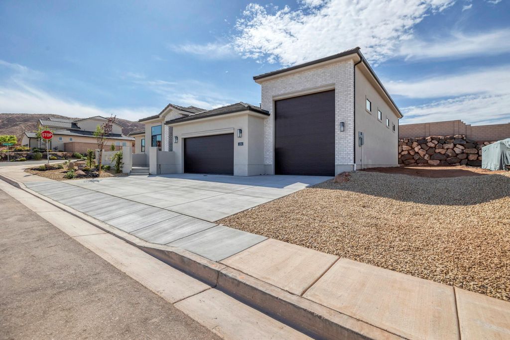 Photo of 1394 E Libra ST, Washington, UT 84780 (MLS # 26-271301)