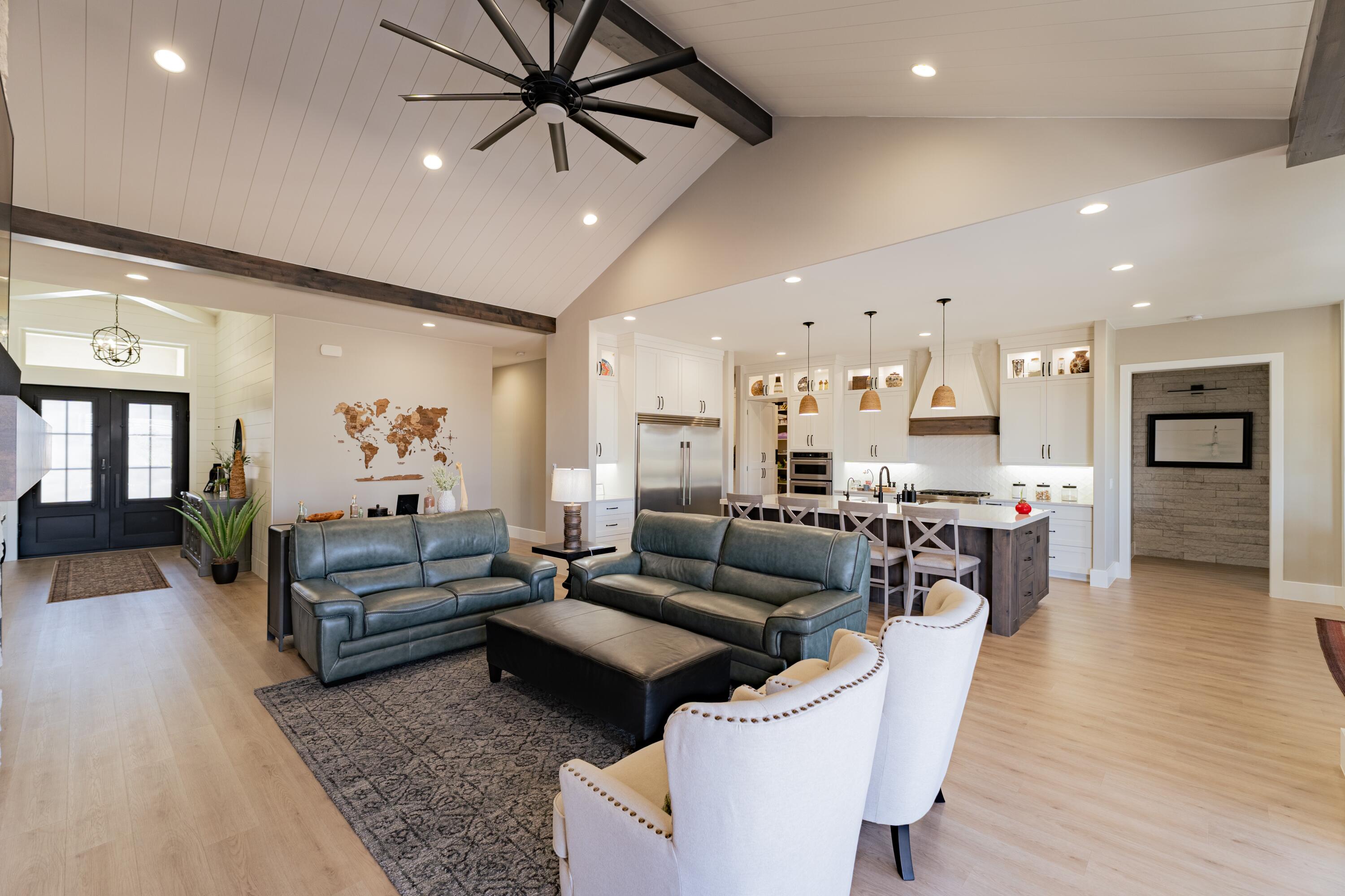 WASHINGTON VISTA - Residential