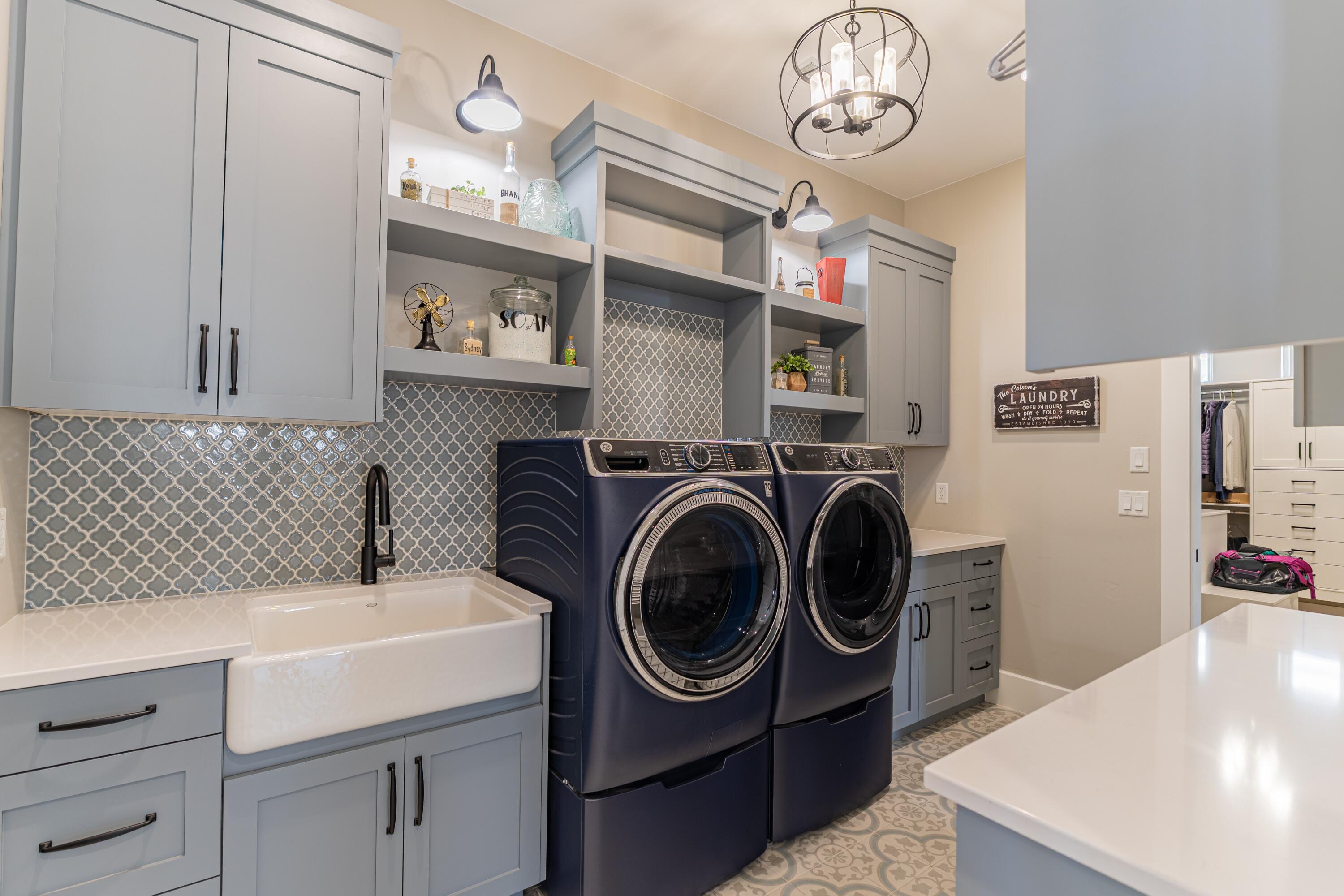 WASHINGTON VISTA - Residential