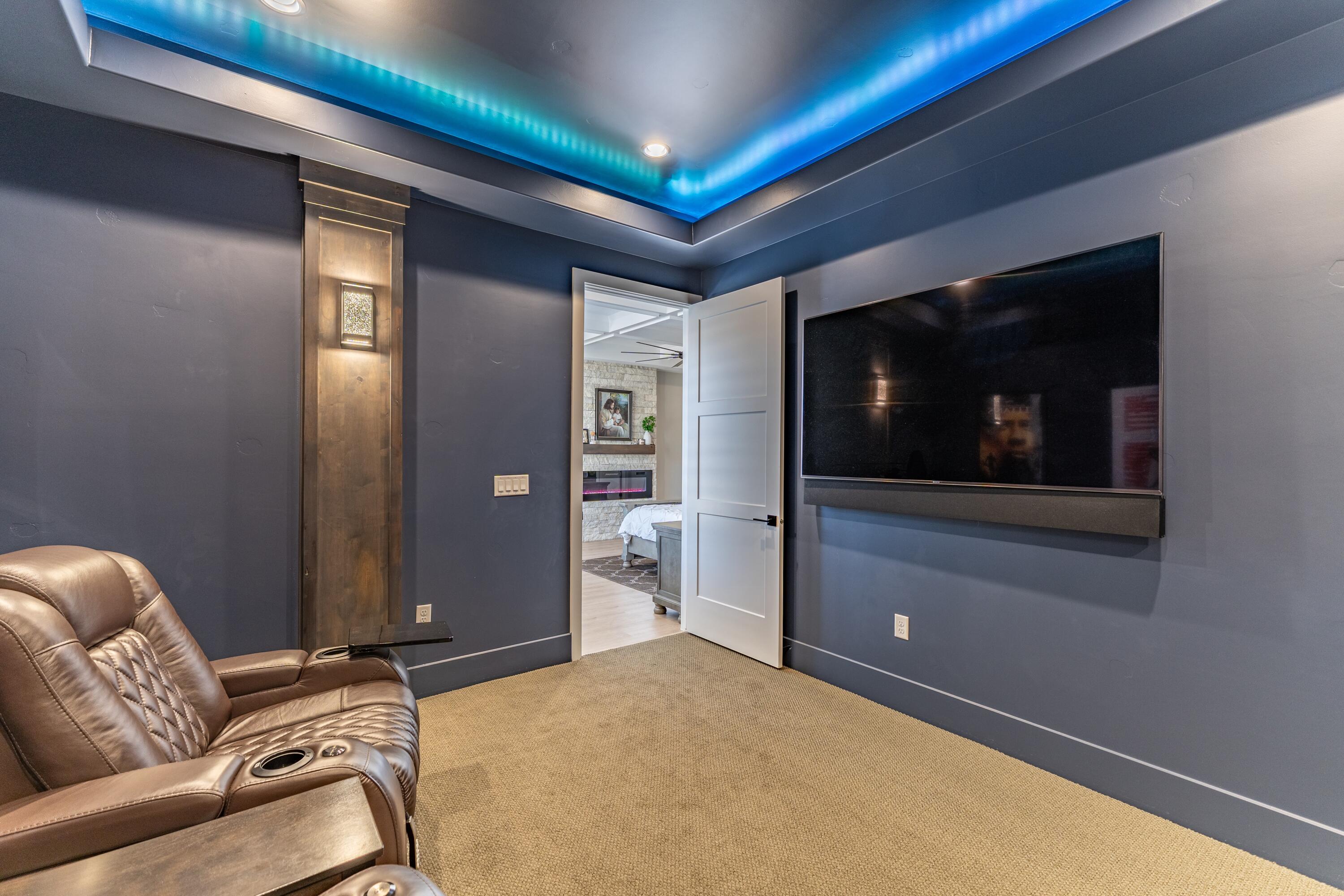 WASHINGTON VISTA - Residential